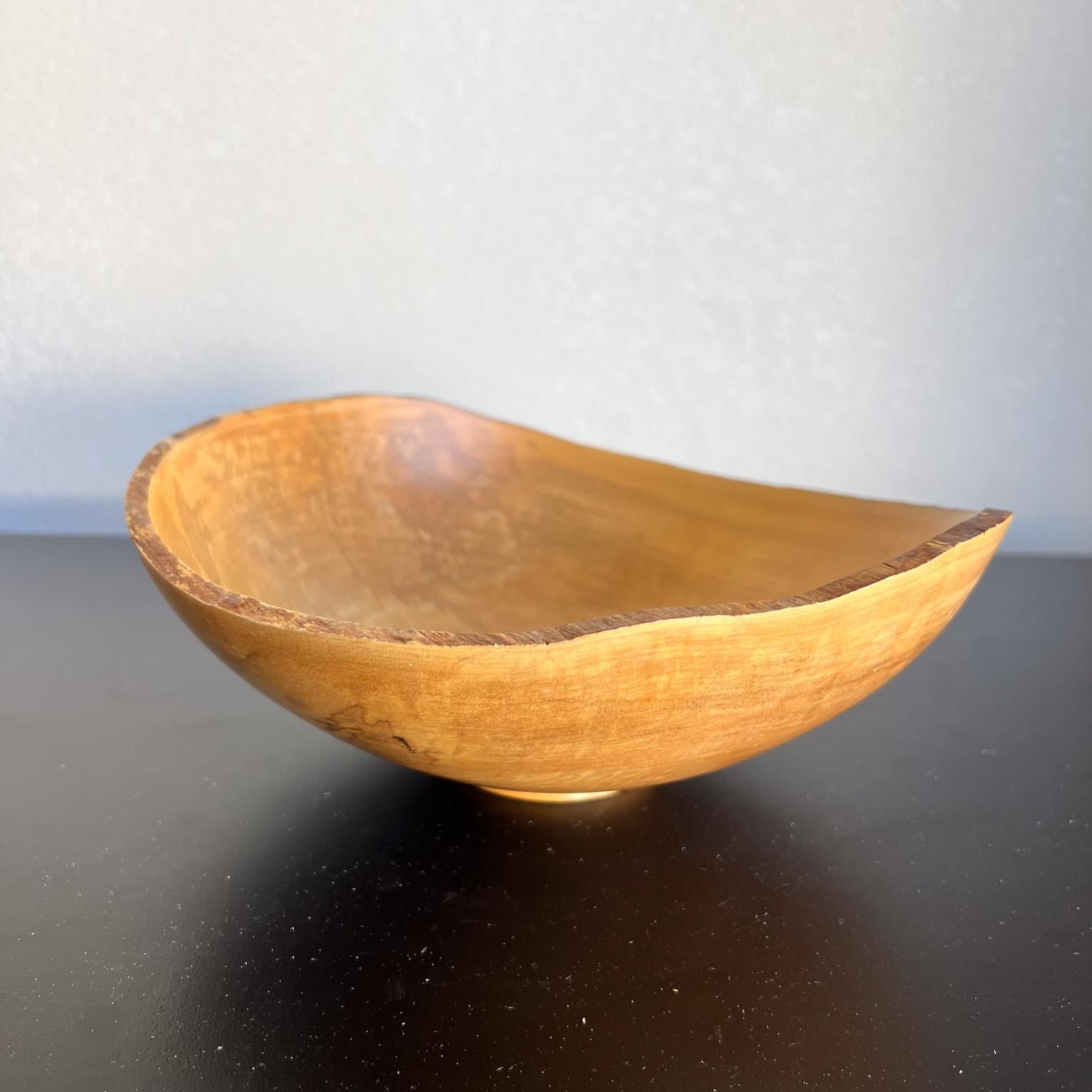 Années 2000 Studio A Bol en érable Sculpture en bois tourné en vente 5