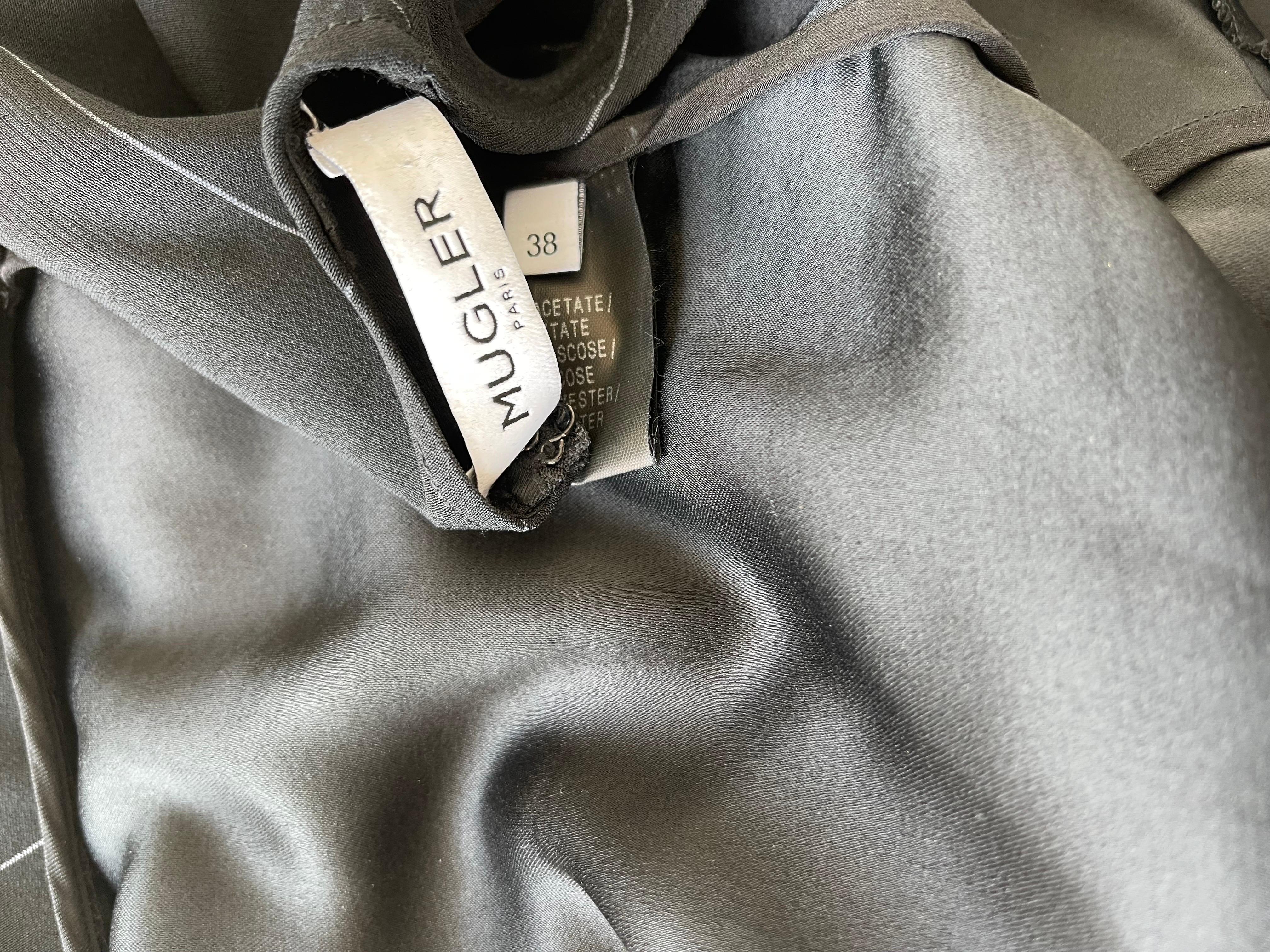 Noir Thierry Mugler - Robe vintage noire et blanche à rayures, taille 38/6, années 2000 en vente