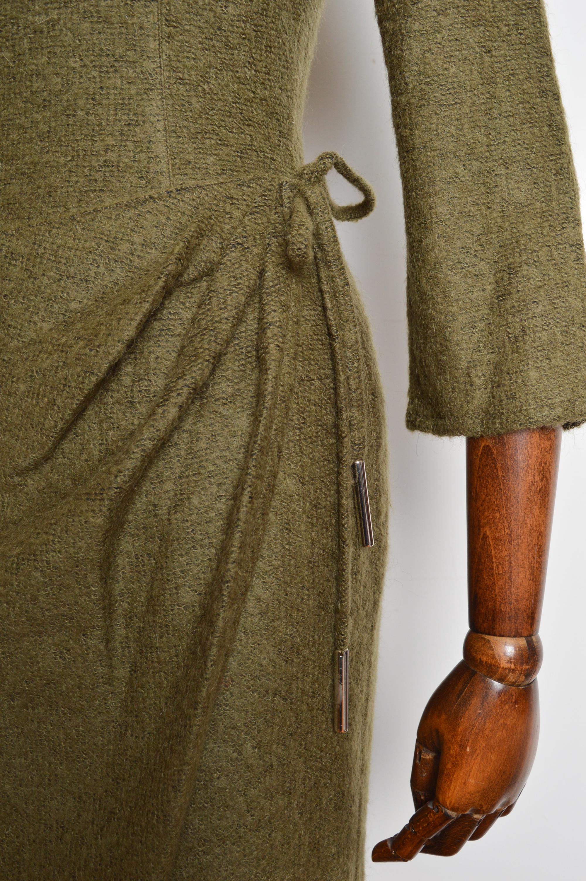 2000er Thierry Mugler Khaki Olive Grün Vintage Fuzzi Wolle Langarm Kleid (Beige) im Angebot