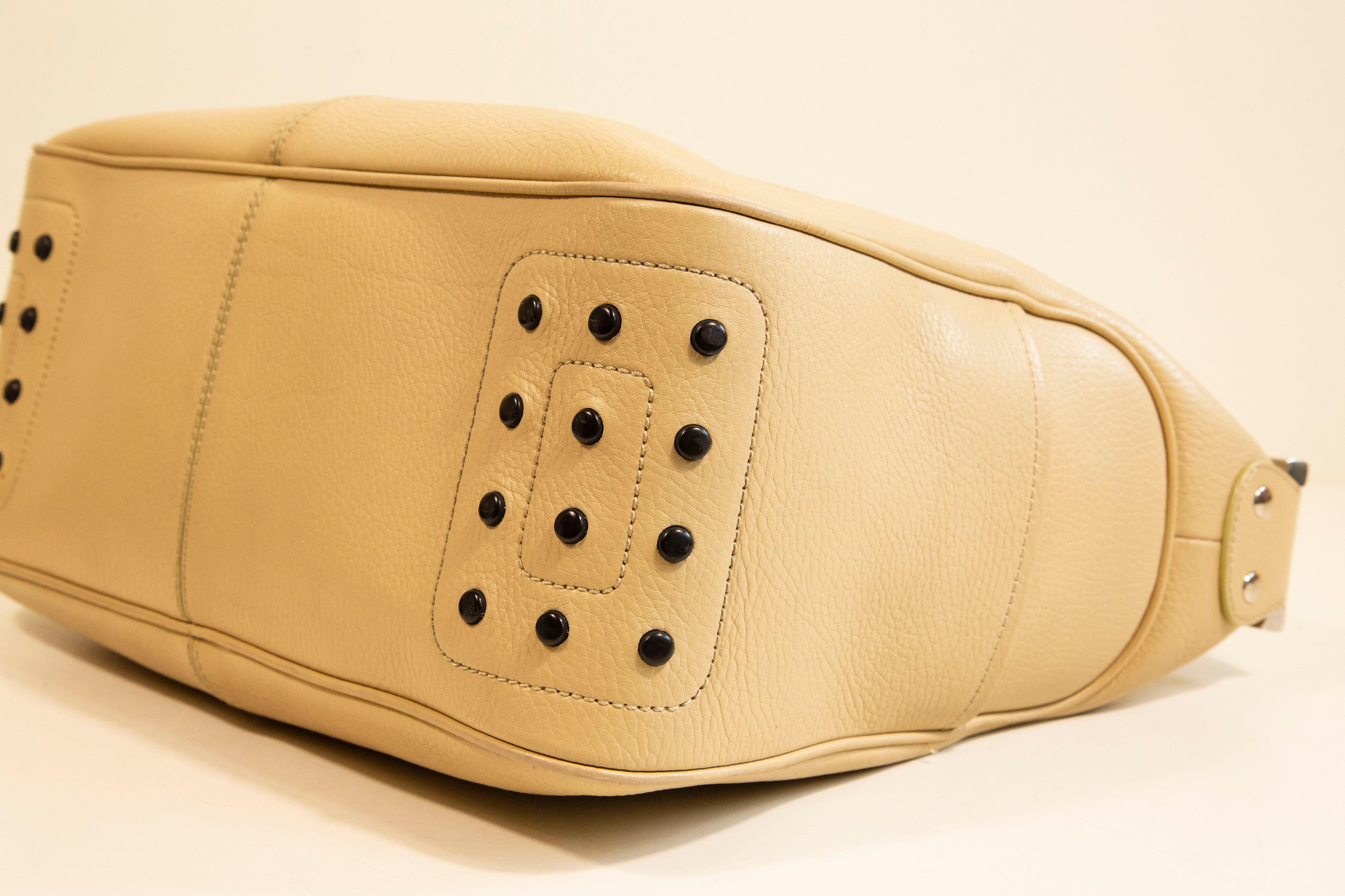 2000s Tod's Beige Leather Shoulder Bag For Sale 3
