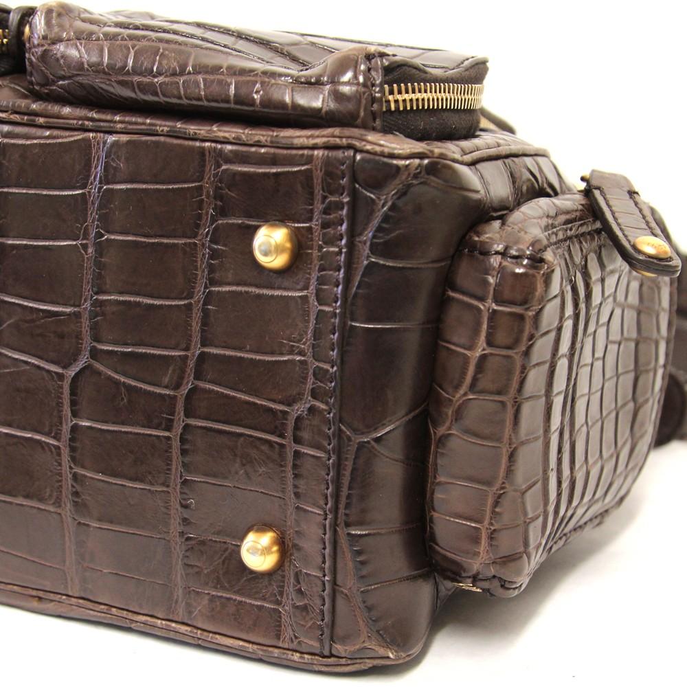 2000s Tod's brown crocodile leather multipockets handbag In Excellent Condition In Lugo (RA), IT