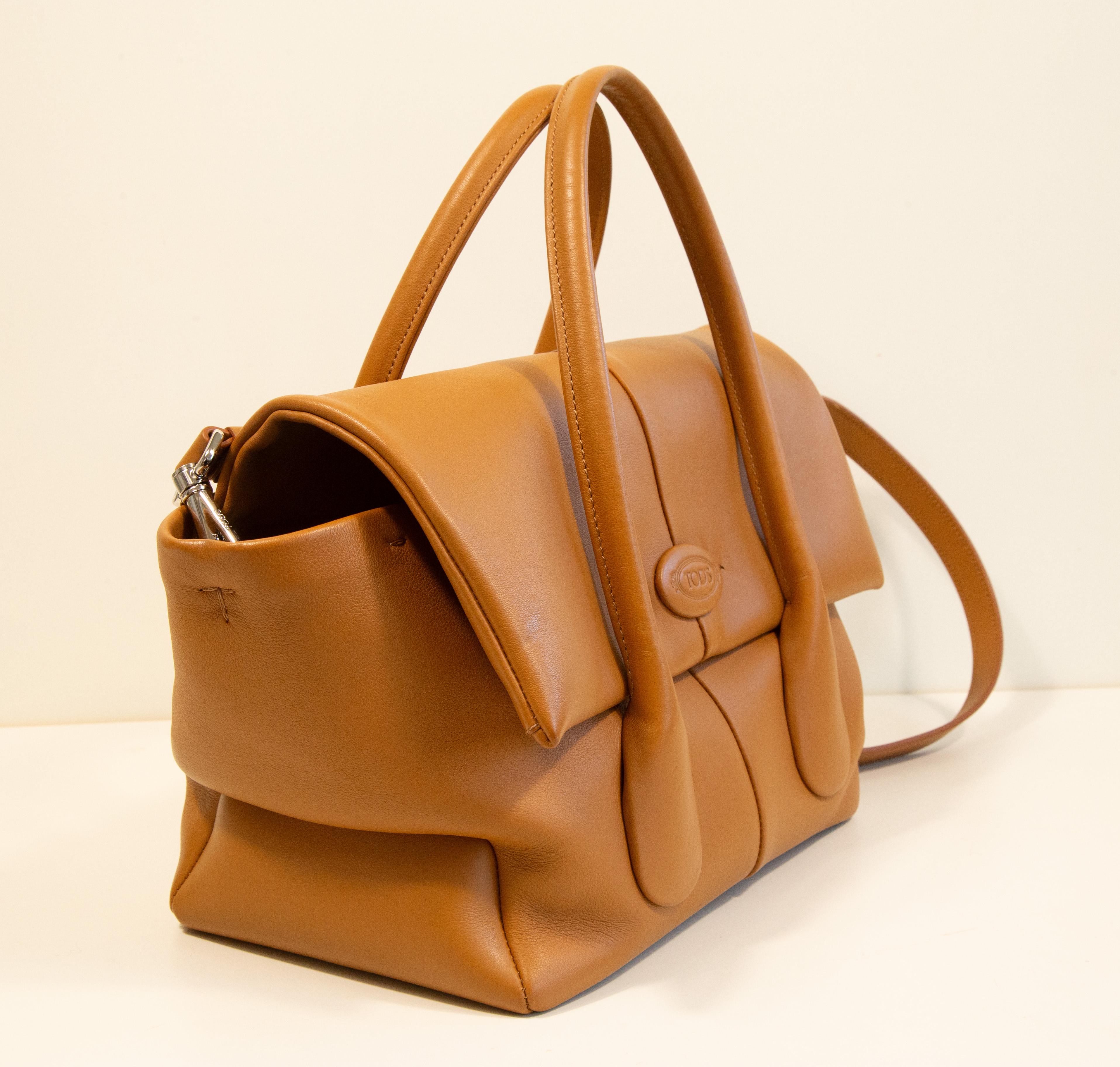 2000s Tod's Di Reverse 2 Way Bag in Brown Leather For Sale 6