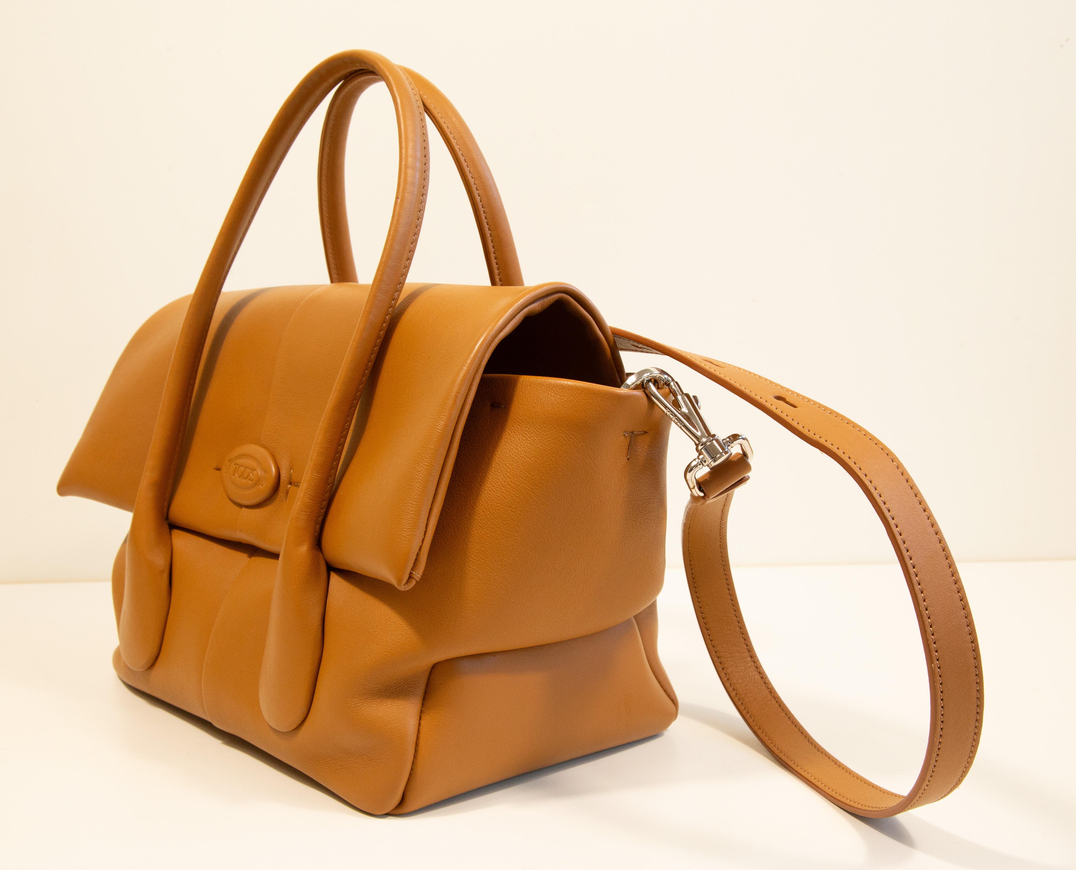 2000s Tod's Di Reverse 2 Way Bag in Brown Leather For Sale 7