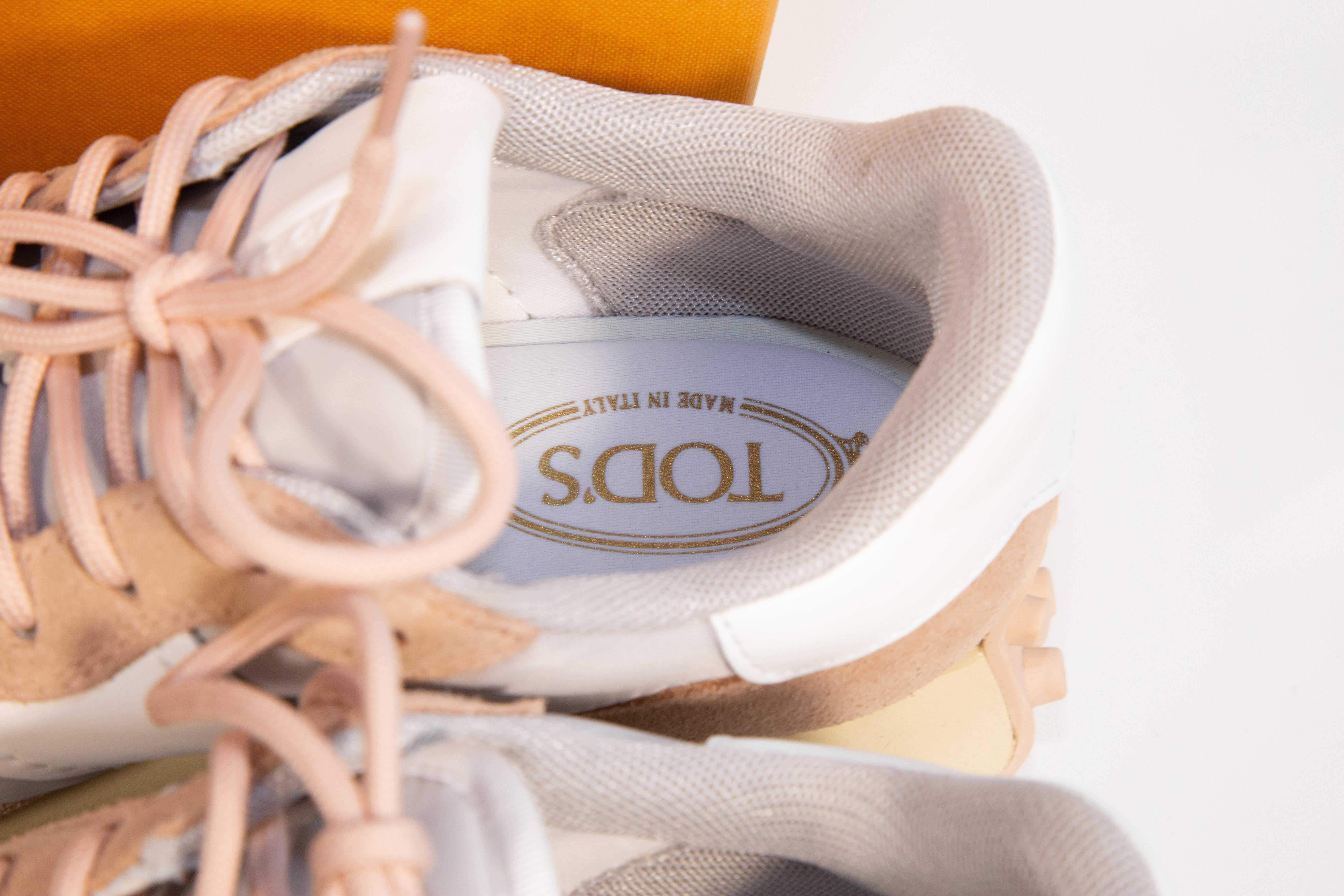 2000s Tod's Multicolor Stoff, Wildleder und Leder Sneakers Größe EU 38.5 im Angebot 4