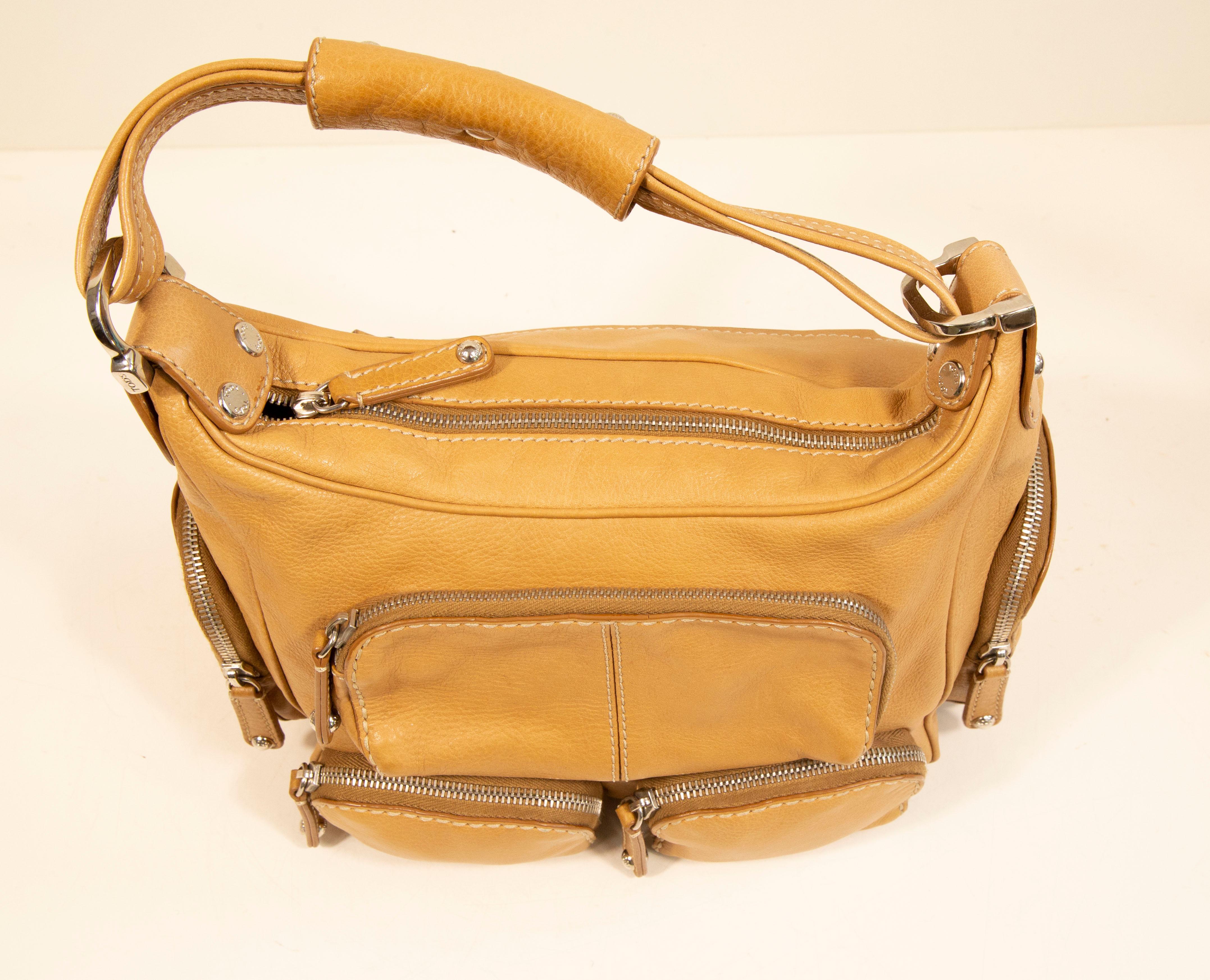 2000s Tod's Tan Leather Shoulder Bag For Sale 3