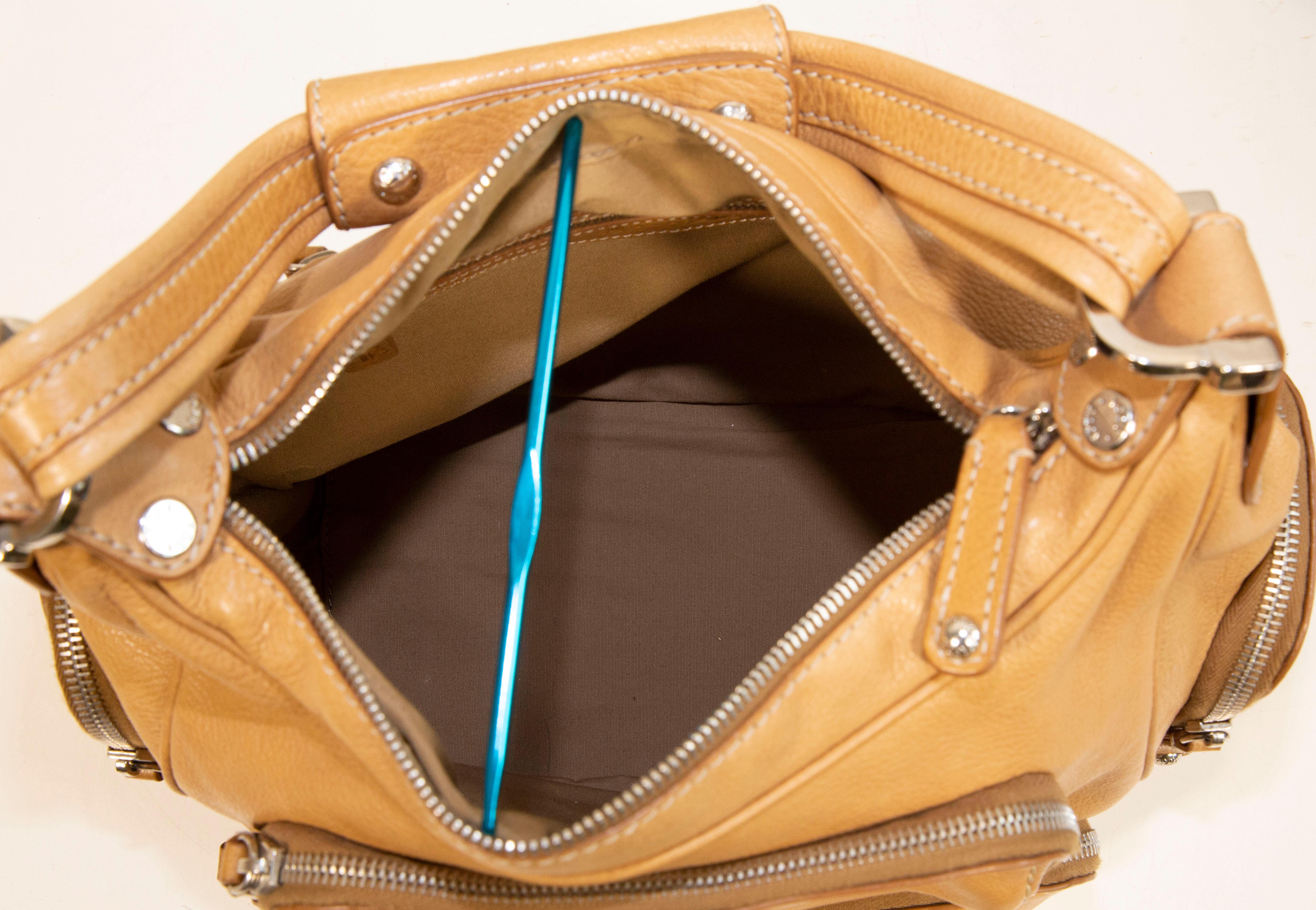2000s Tod's Tan Leather Shoulder Bag For Sale 4