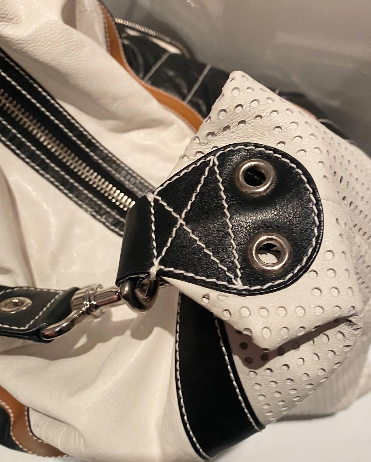 バッグ 2000's GUCCI ONE SHOULDER BAG LEATHER GUCCI GG Canvas One Shoulder Bag 115003 Purse Zip Leather