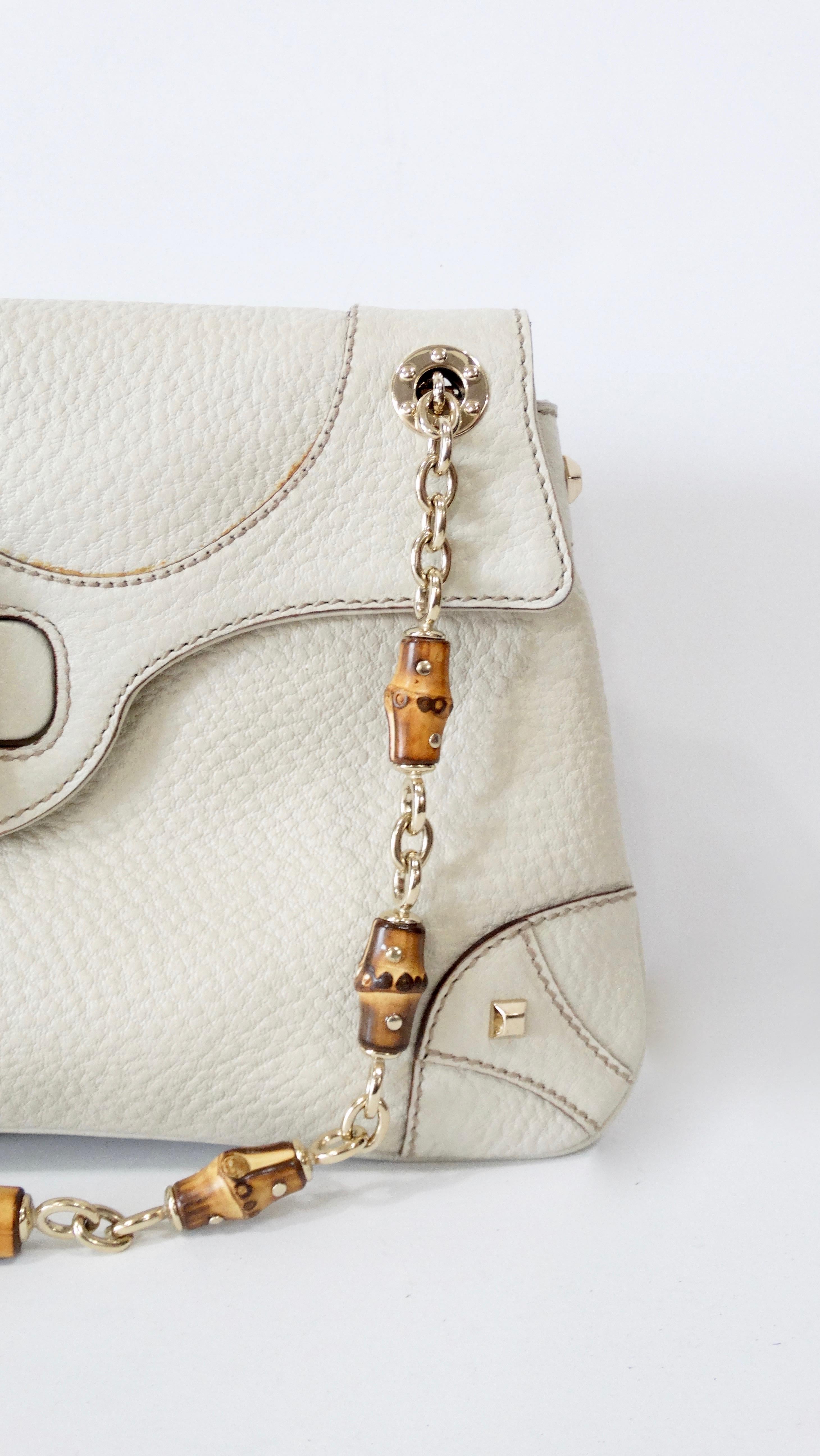 Tom Ford For Gucci 2000s Cream Pebbled Leather Bamboo Shoulder Bag In Good Condition In Scottsdale, AZ
