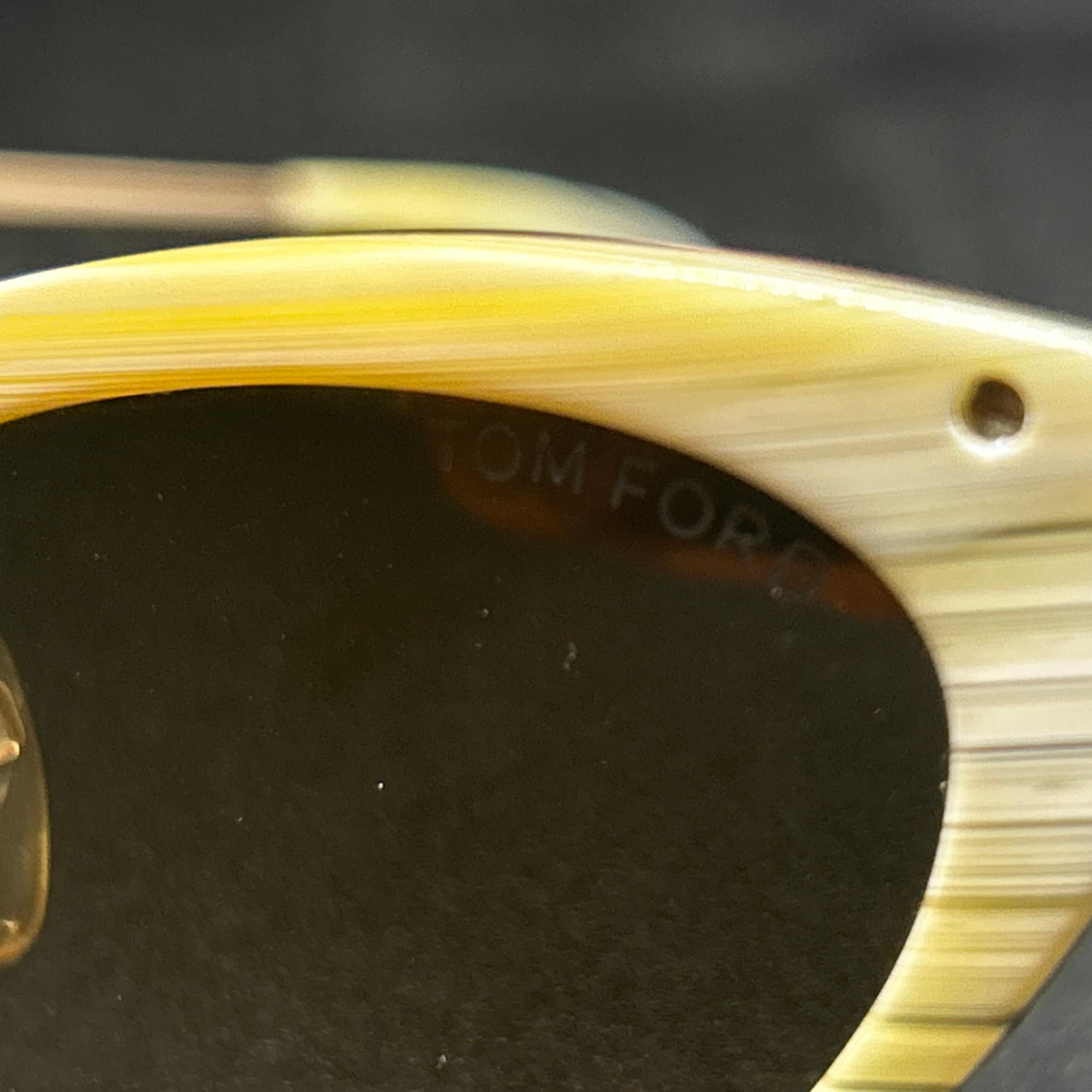 Años 2000 Tom Ford  Gafas de sol vintage ojo de gato amarillas y blancas en Bueno Estado en Aci Castello, IT