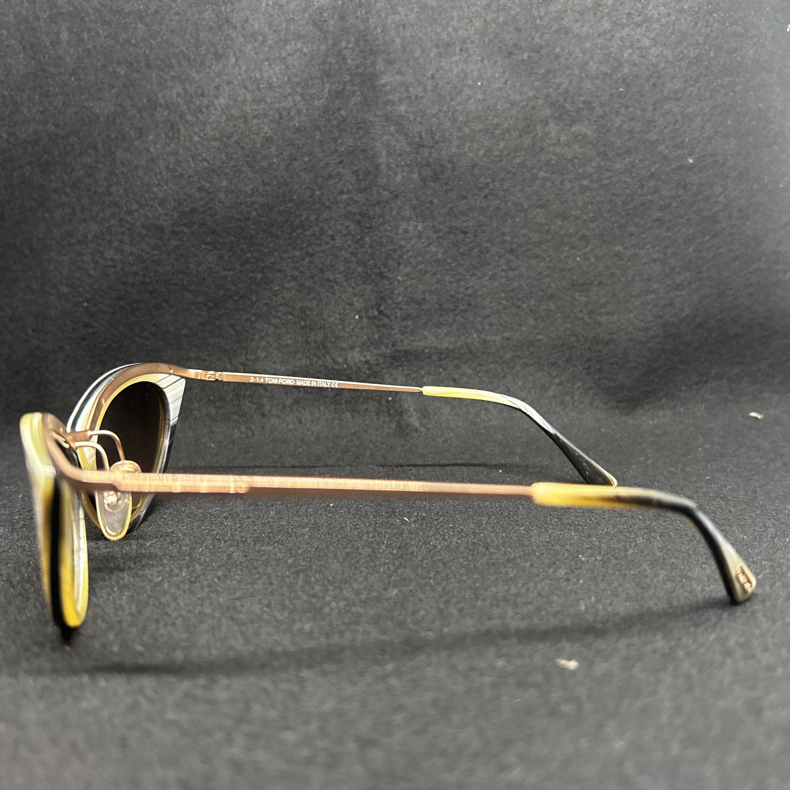 Años 2000 Tom Ford  Gafas de sol vintage ojo de gato amarillas y blancas 2