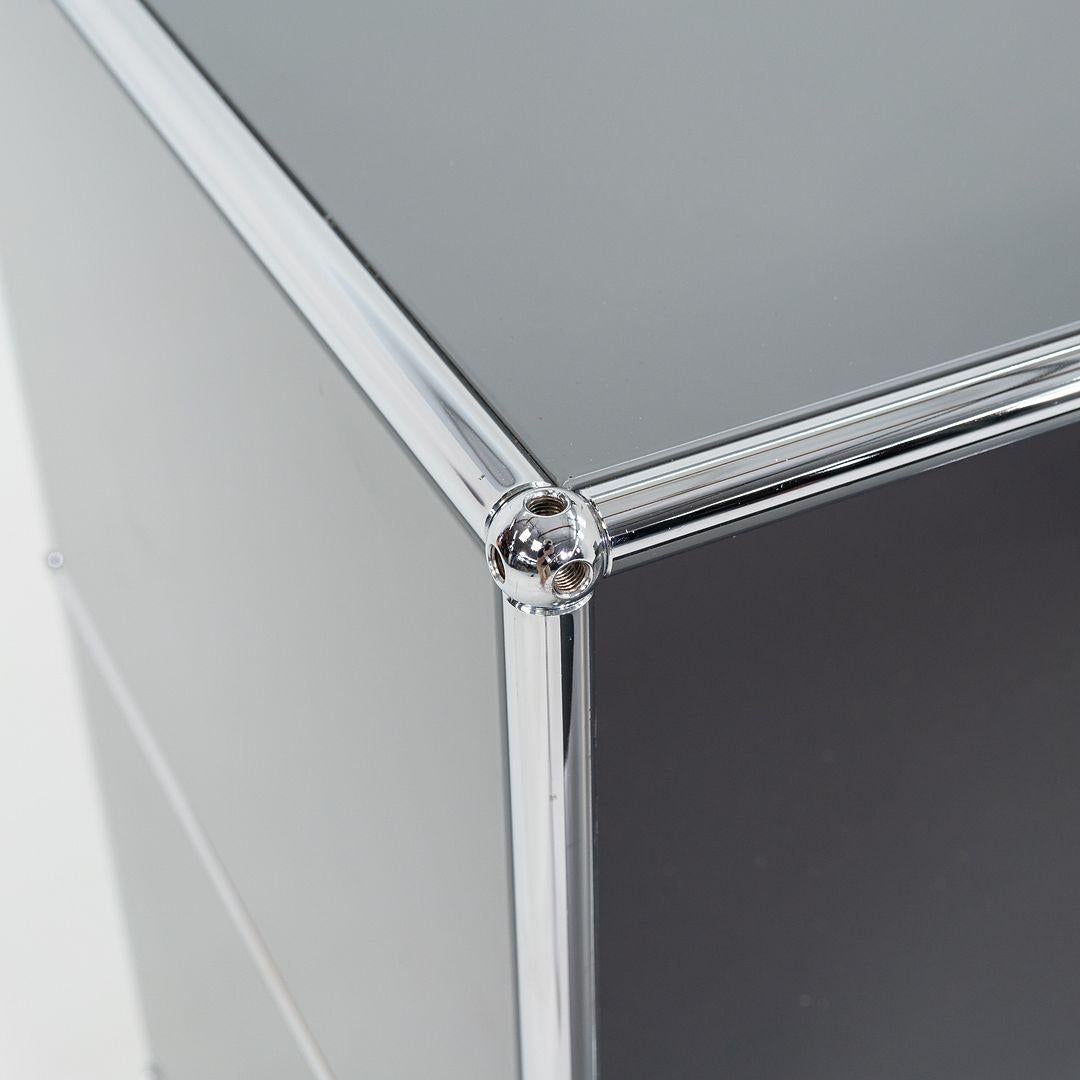 2000s USM Haller 2x2 Credenza / Cabinet en Mid Gray 3x Disponible 20