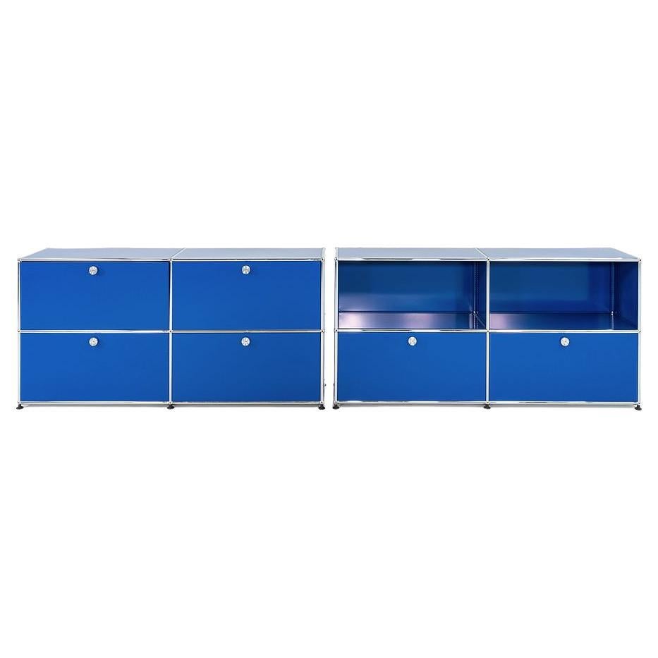 Questa è una credenza USM Haller C2A, progettata originariamente da Fritz Haller e Paul Schaerer nel 1963. Questo particolare esemplare è stato prodotto da USM in Svizzera negli anni 2000. La credenza è composta da pannelli in acciaio verniciato a