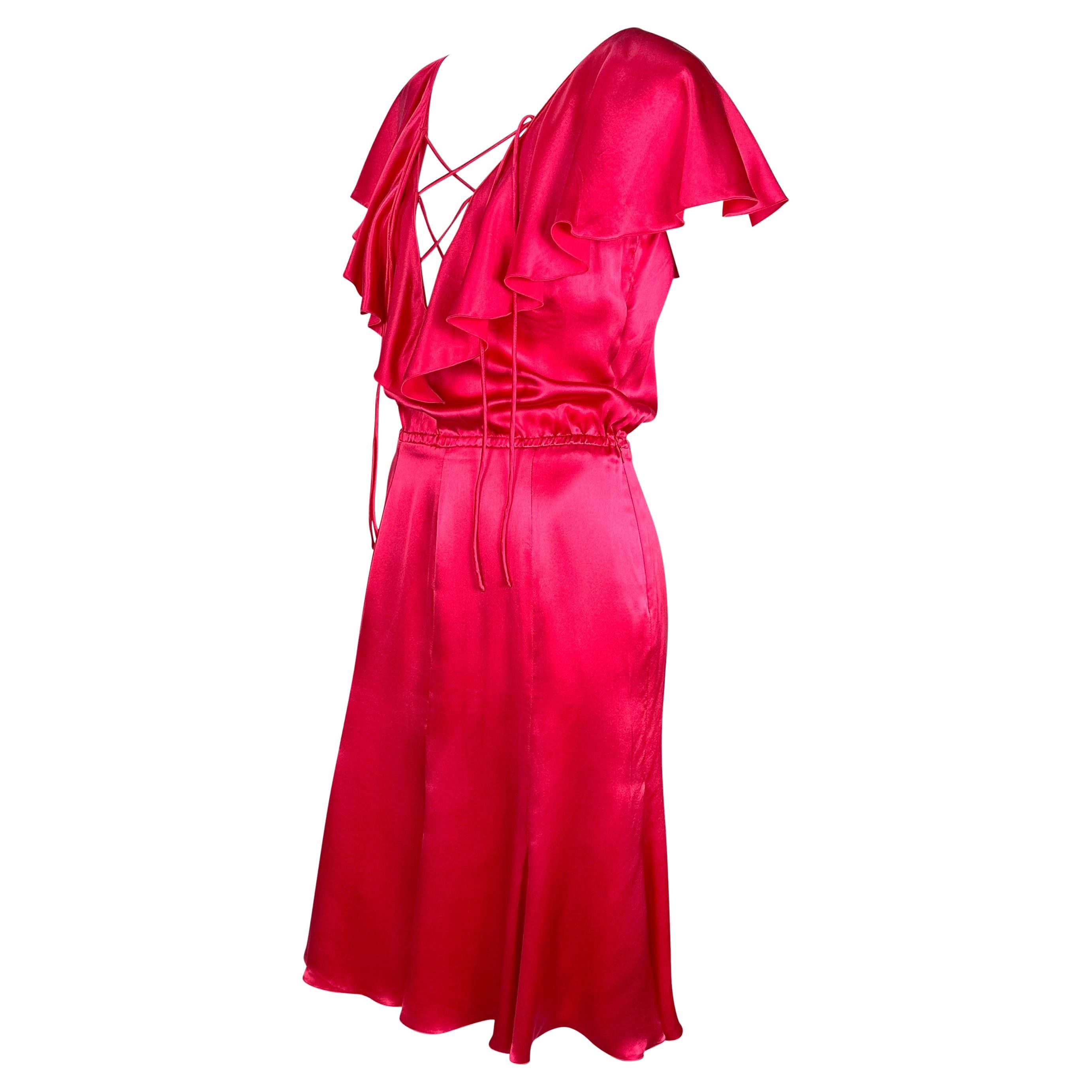 Rose Valentino Garavani - Robe de défilé à volants et à cravate plongeant en satin rose vif, 2004 en vente