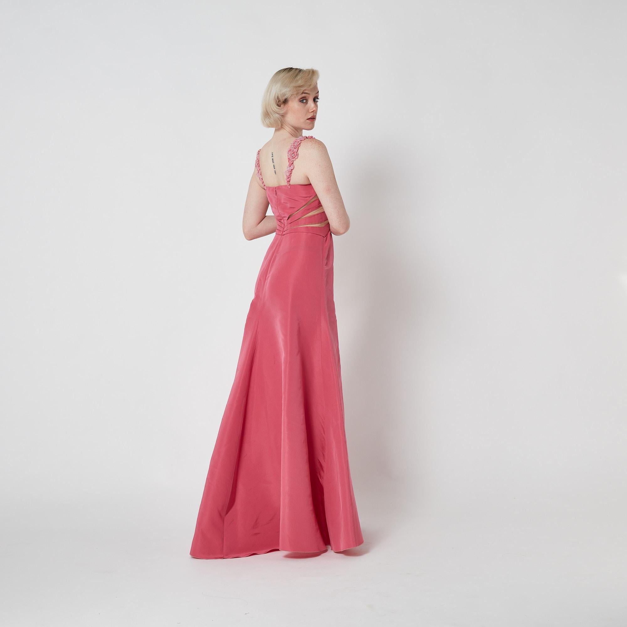 2000s Valentino Vestido rosa de cuentas con paneles transparentes en venta 4