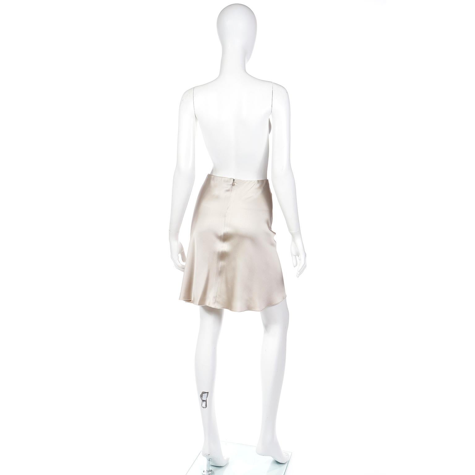 2000s Valentino Taupe Silk Skirt w/ Gathered Waist In Excellent Condition For Sale In Portland, OR