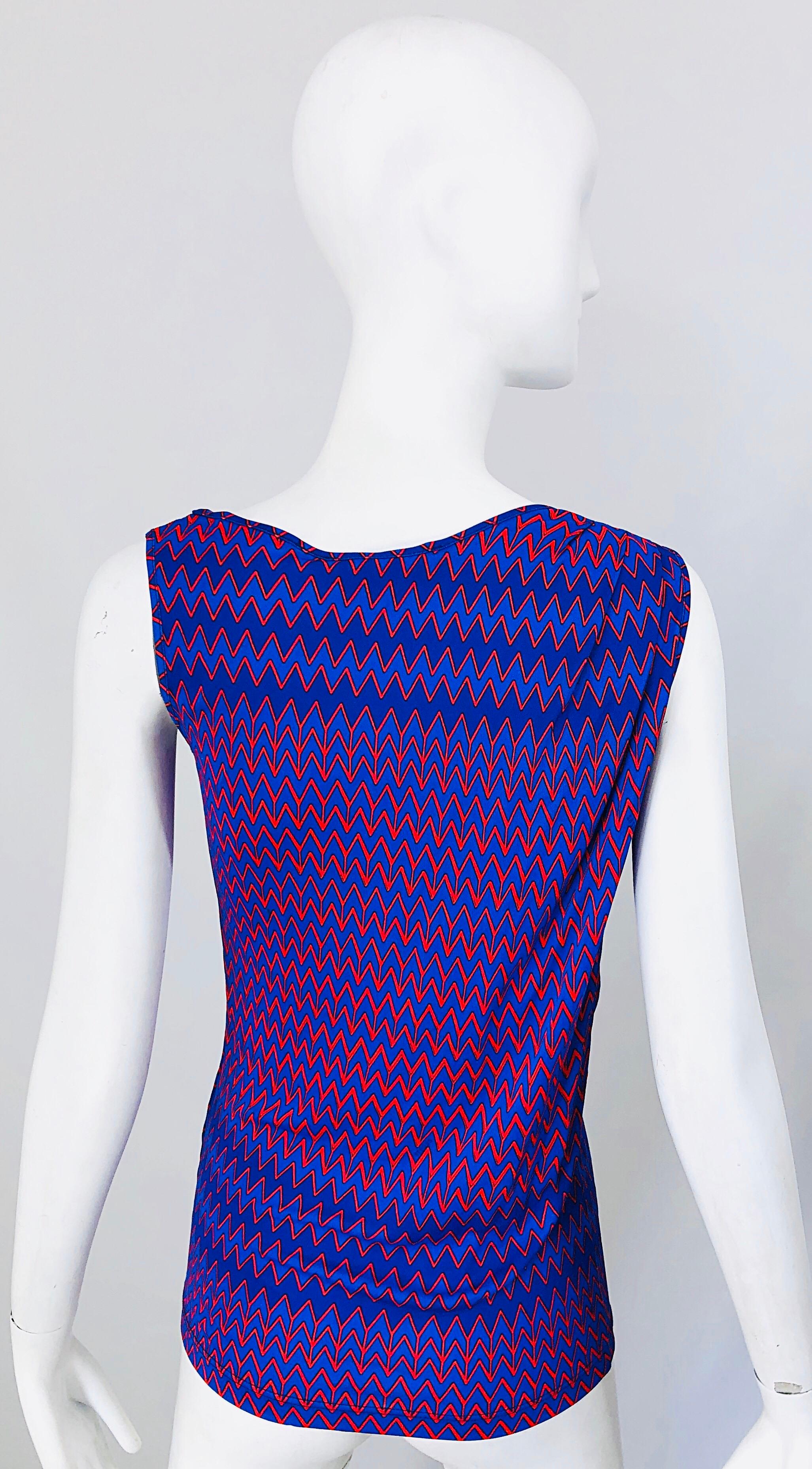 2000s Versace Versus Blue + Red Rayon Jersey Chevron Print Sleeveless Shirt Top For Sale 4
