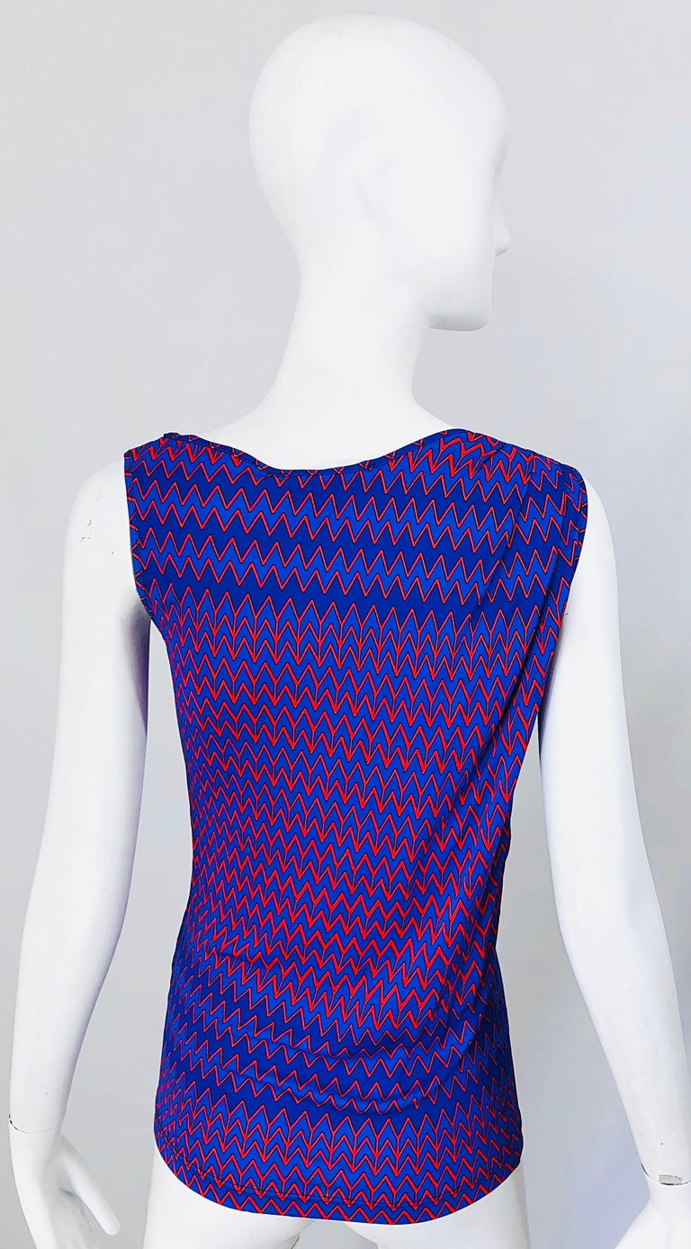 2000s Versace Versus Blue + Red Rayon Jersey Chevron Print Sleeveless Shirt Top For Sale 7