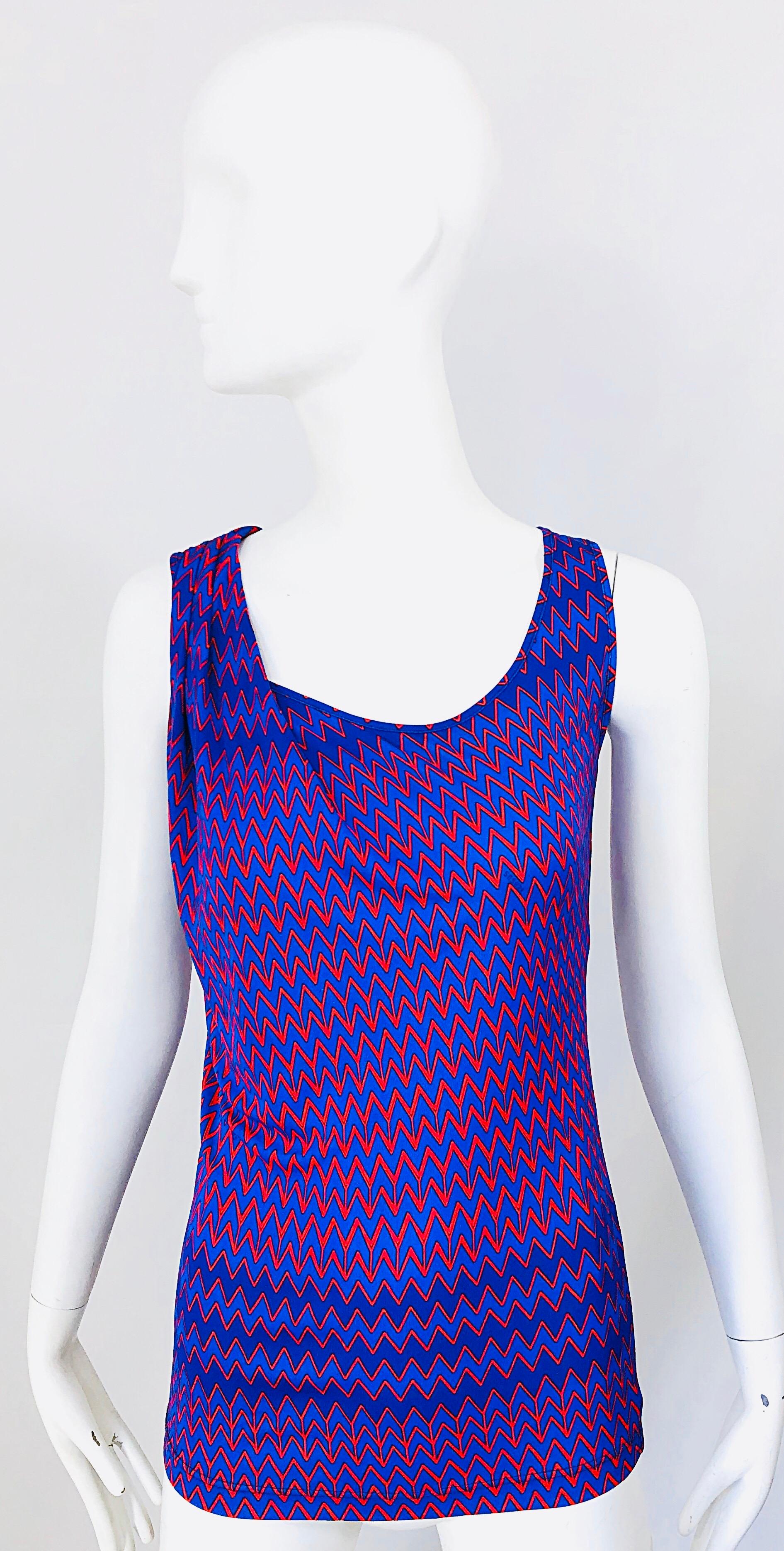 2000s Versace Versus Blue + Red Rayon Jersey Chevron Print Sleeveless Shirt Top For Sale 7