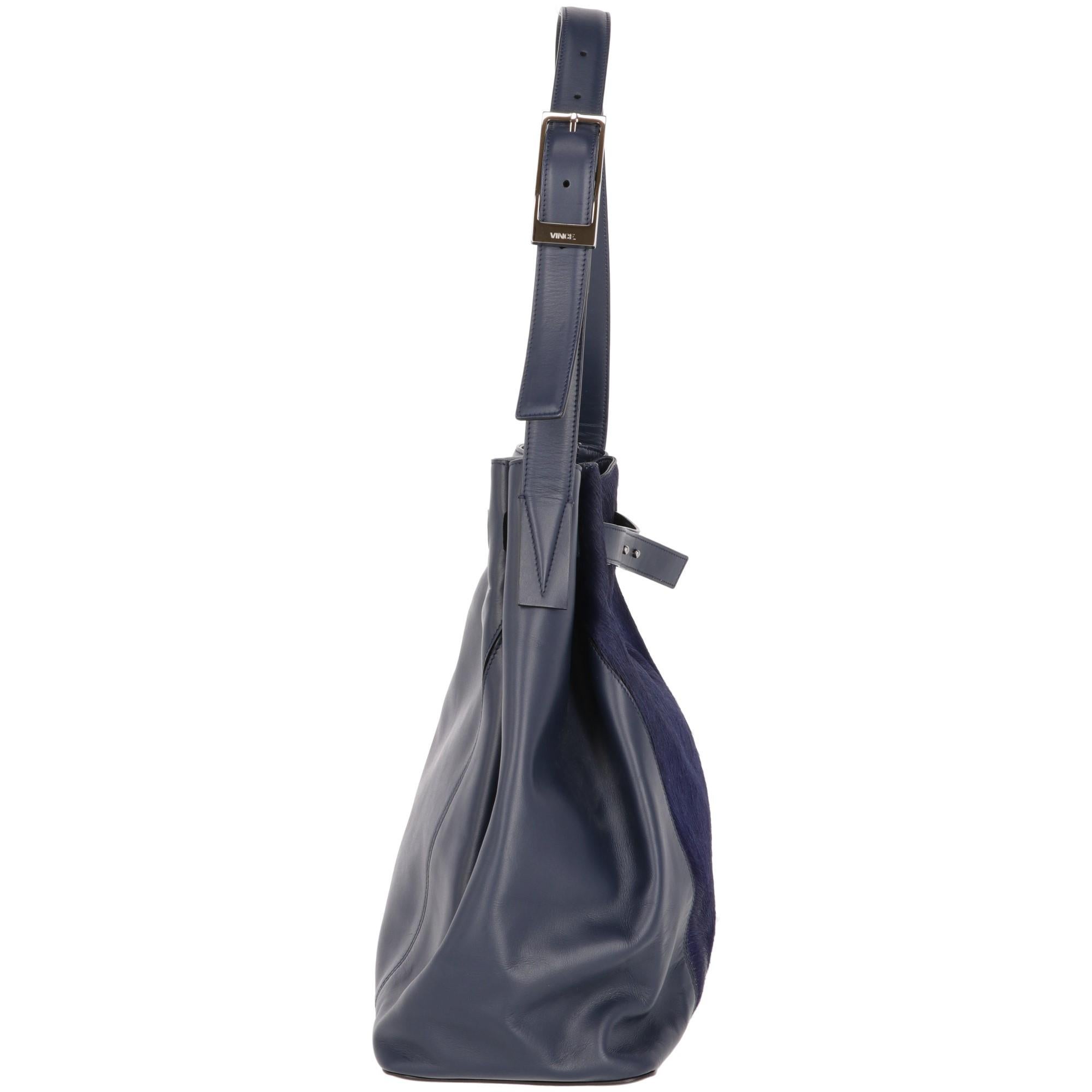 Black 2000s Vince blue leather bag featuring a tone-on-tone calf hair insert For Sale