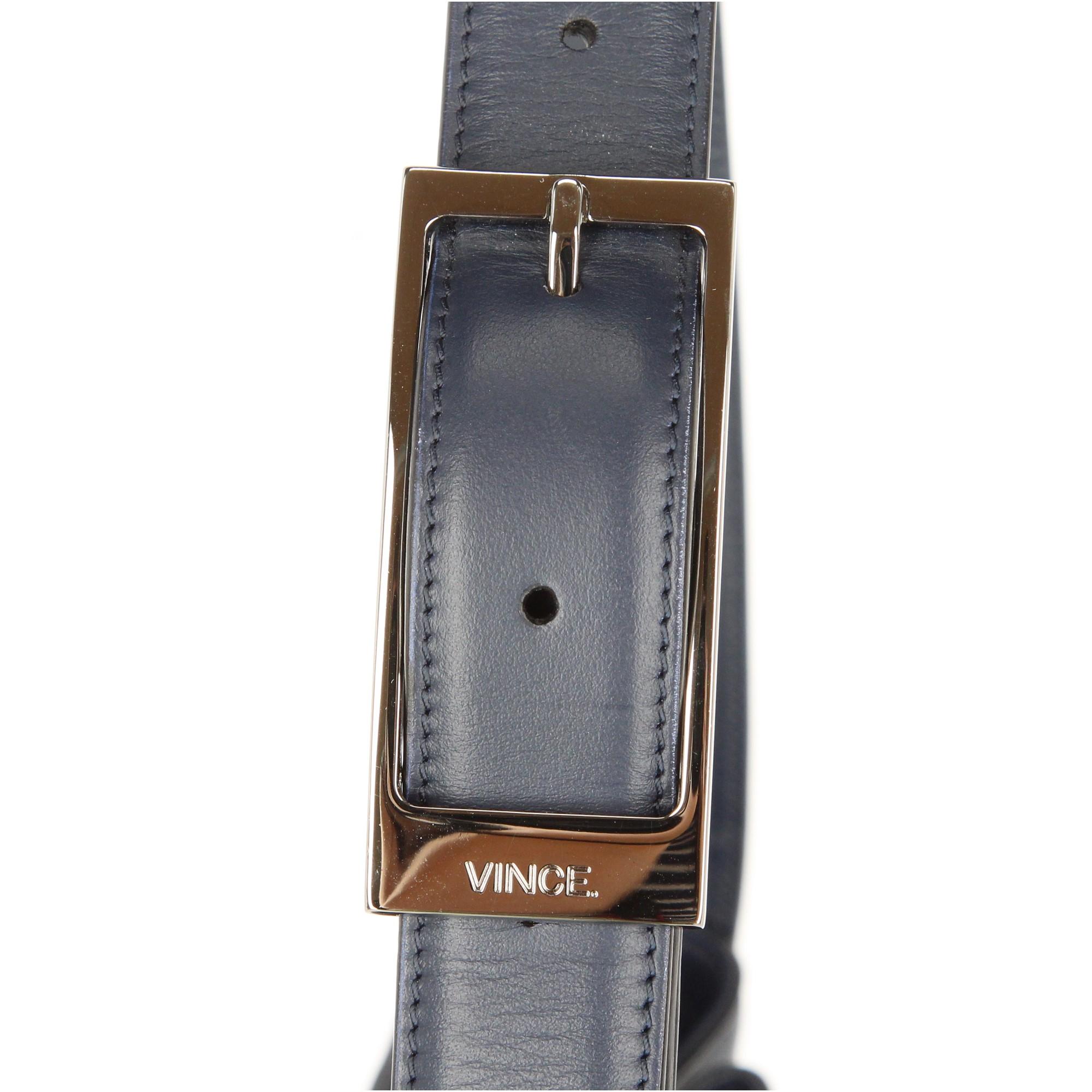 2000s Vince blue leather bag featuring a tone-on-tone calf hair insert For Sale 2