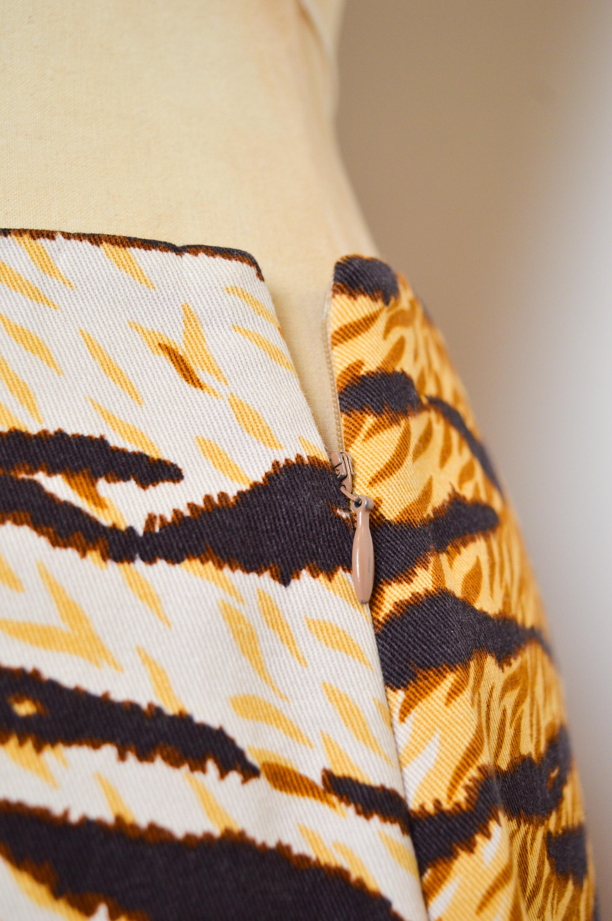 2000's Vintage Dolce & Gabbana Tiger Print Mid Rise Y2k Animal Mini Skirt 3