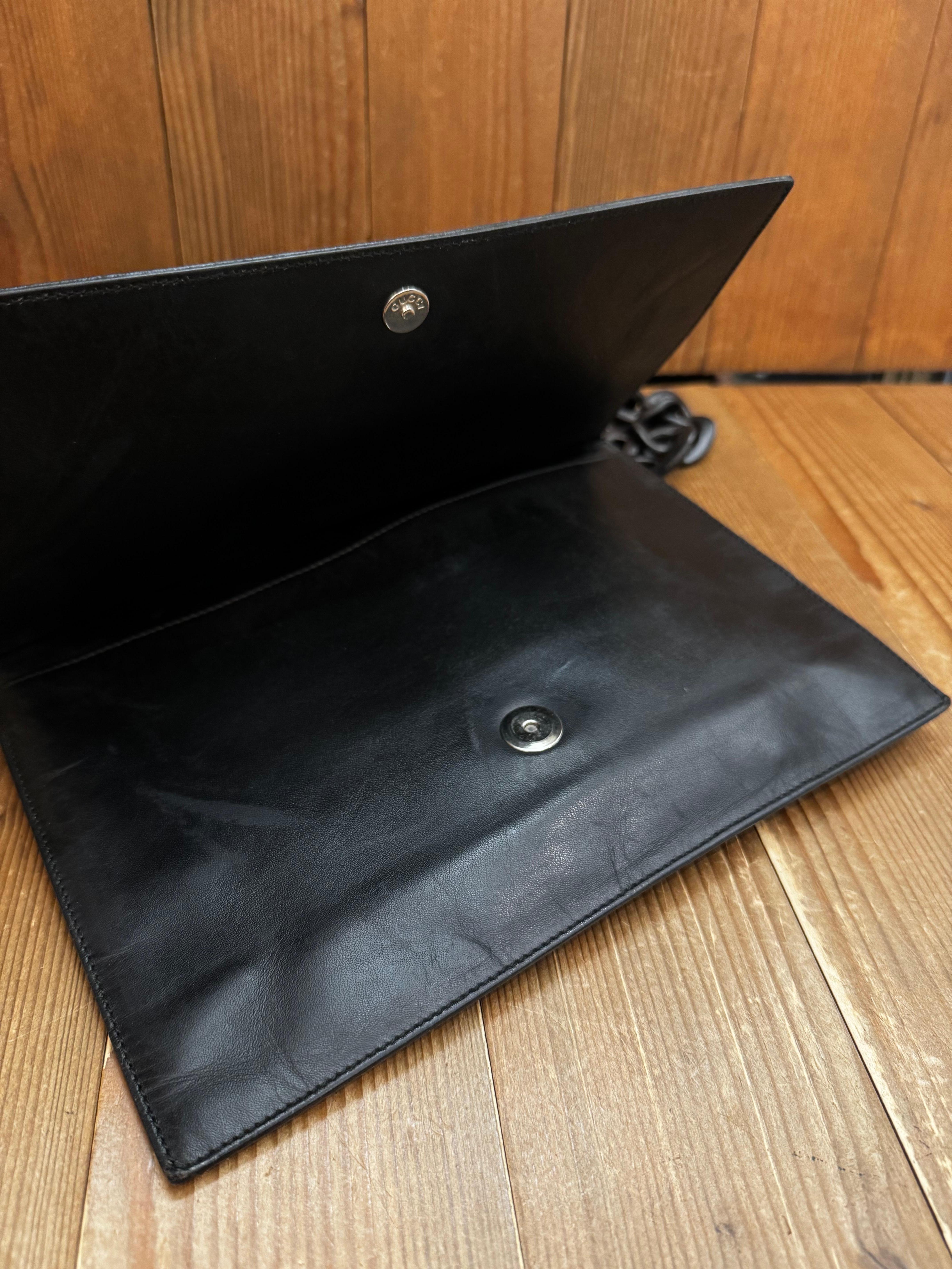2000s Vintage GUCCI Calfskin Leather Flat Messenger Bag Black Wood 4