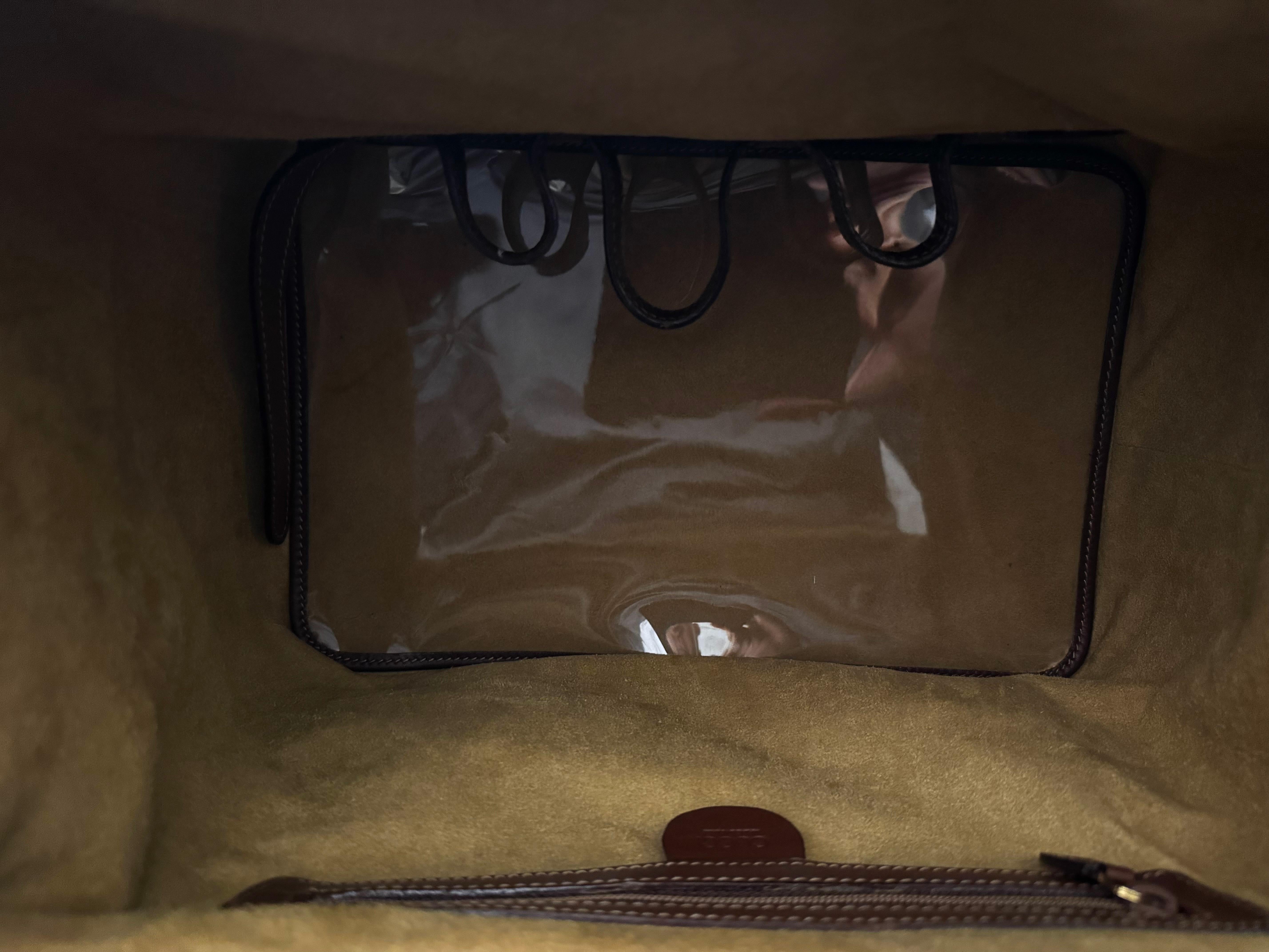 2000s Vintage GUCCI Nubuck Leather Vanity Case Bag Black Brown For Sale 3