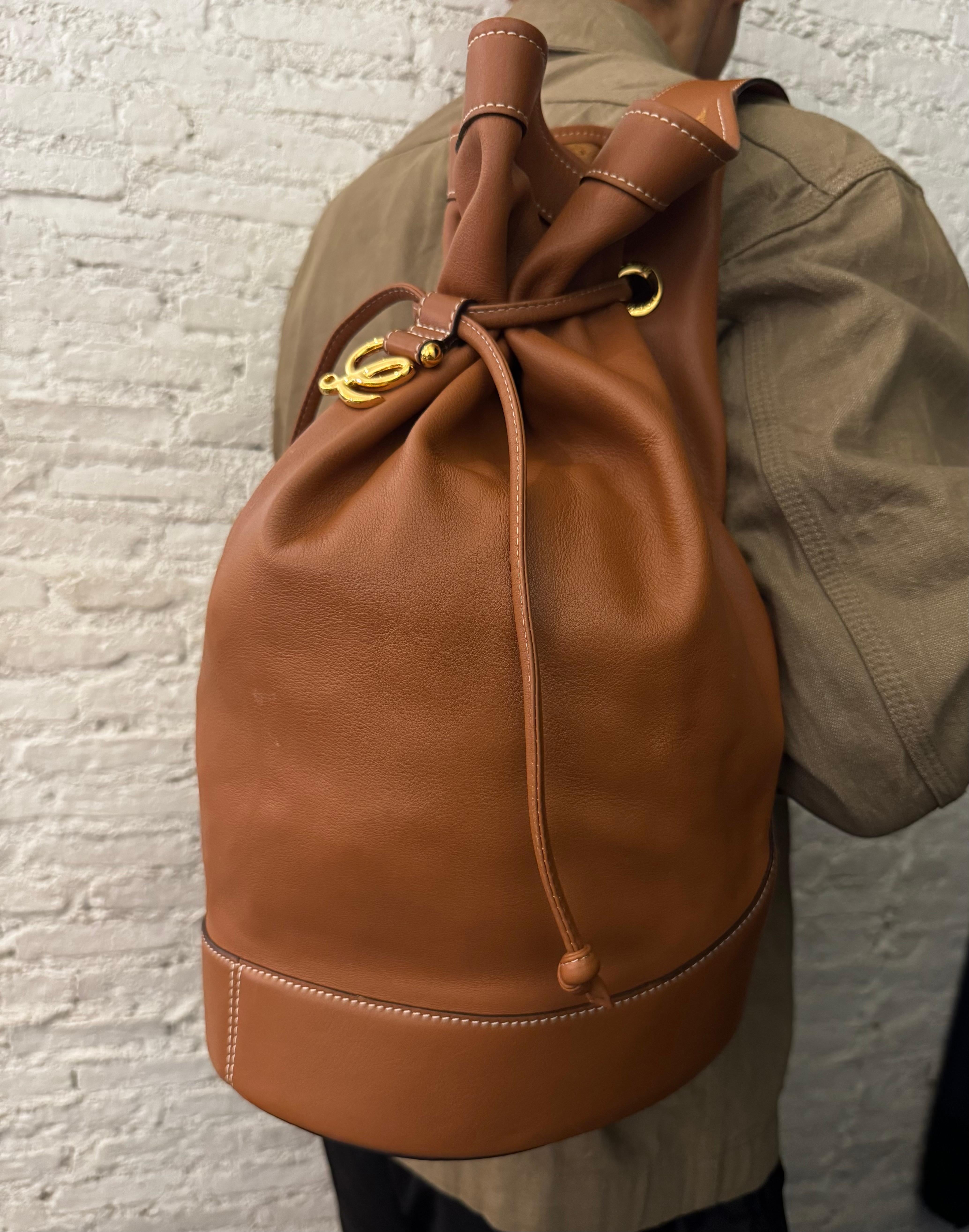 2000s Vintage LOEWE Calfskin Drawstring Bucket Bag Caramel Unisex For Sale 4