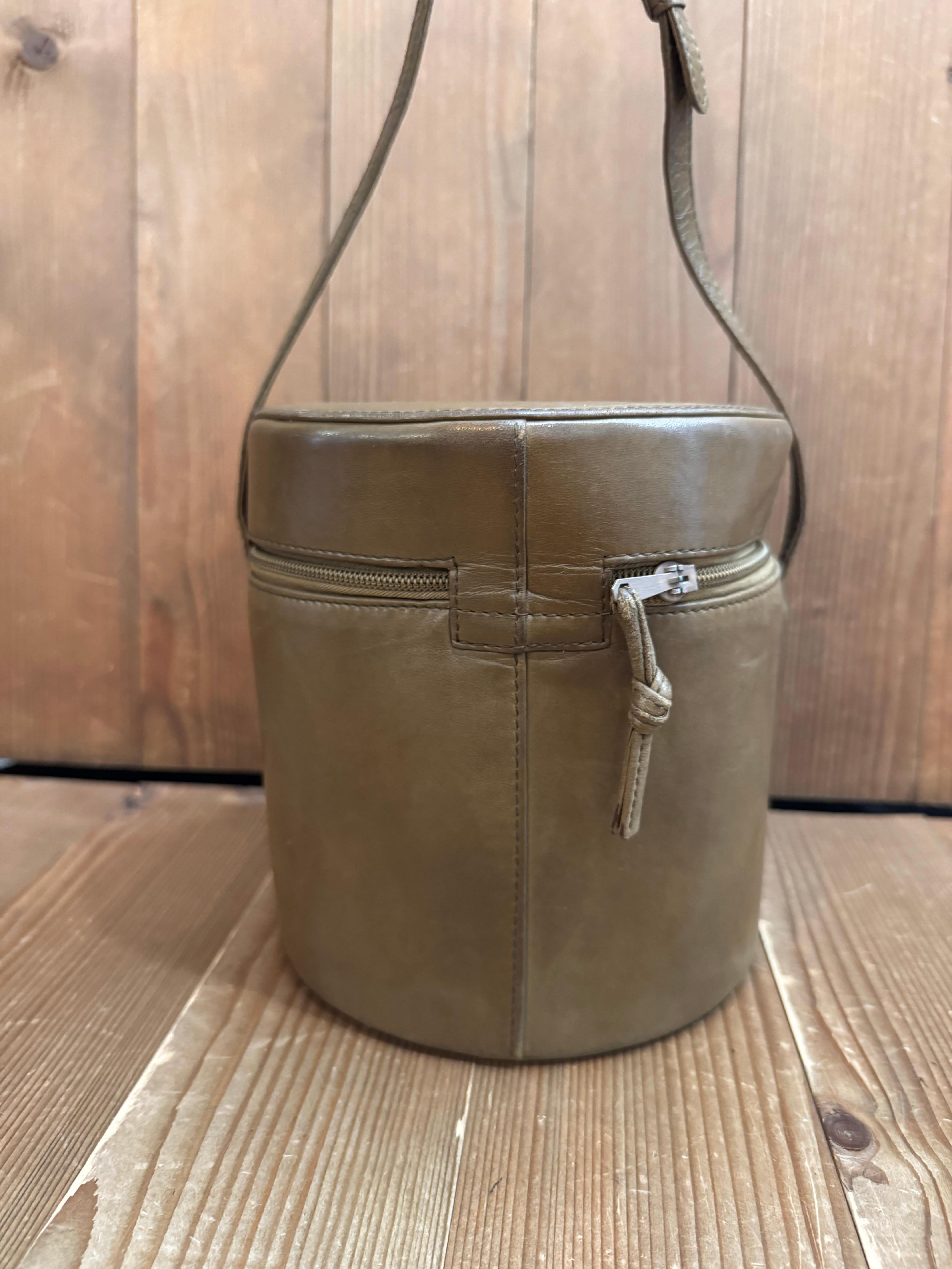 2000s Vintage LOEWE Calfskin Anagram Bucket Crossbody Bag Brown In Good Condition For Sale In Bangkok, TH