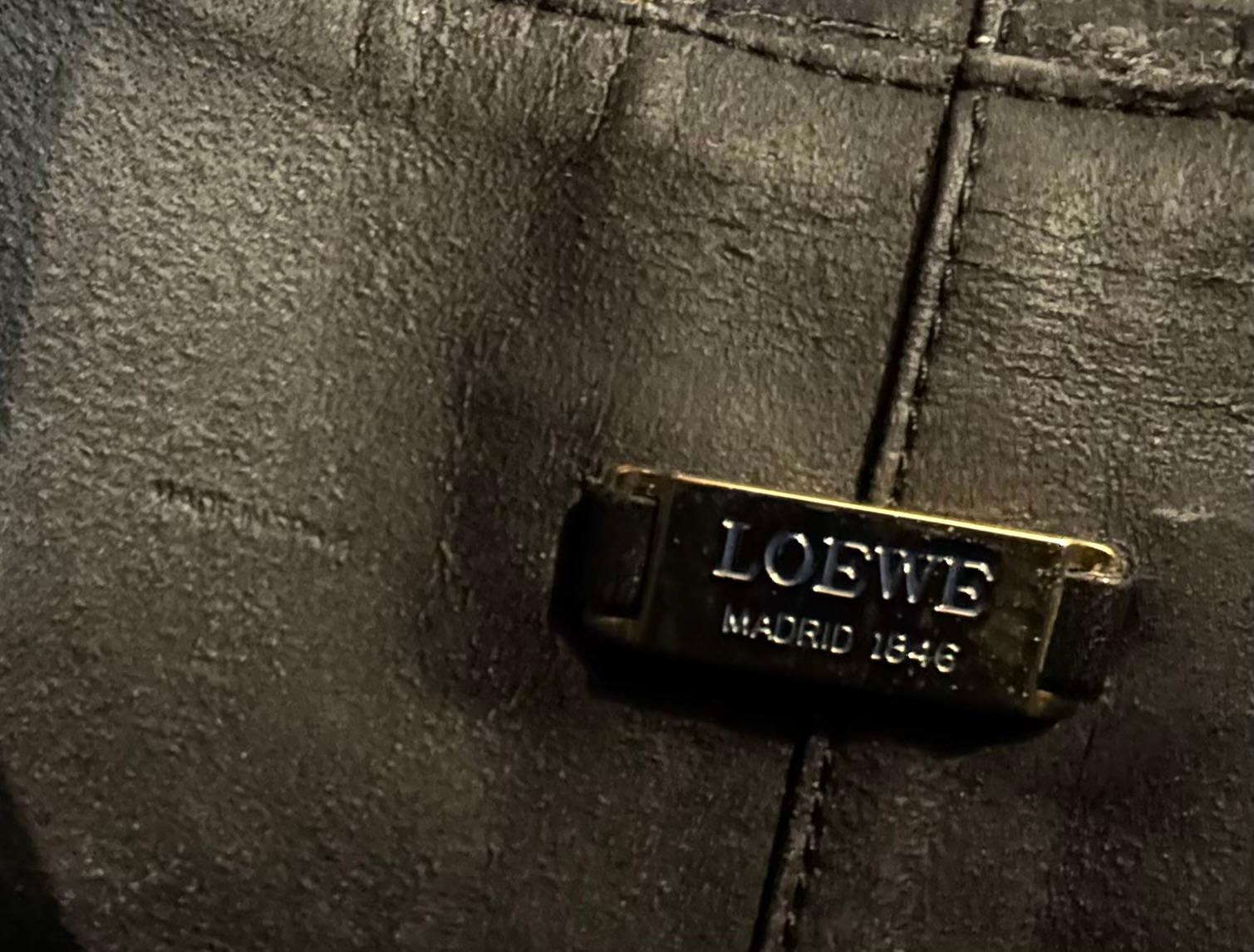 2000s Vintage LOEWE Calfskin Anagram Bucket Crossbody Bag Brown For Sale 3
