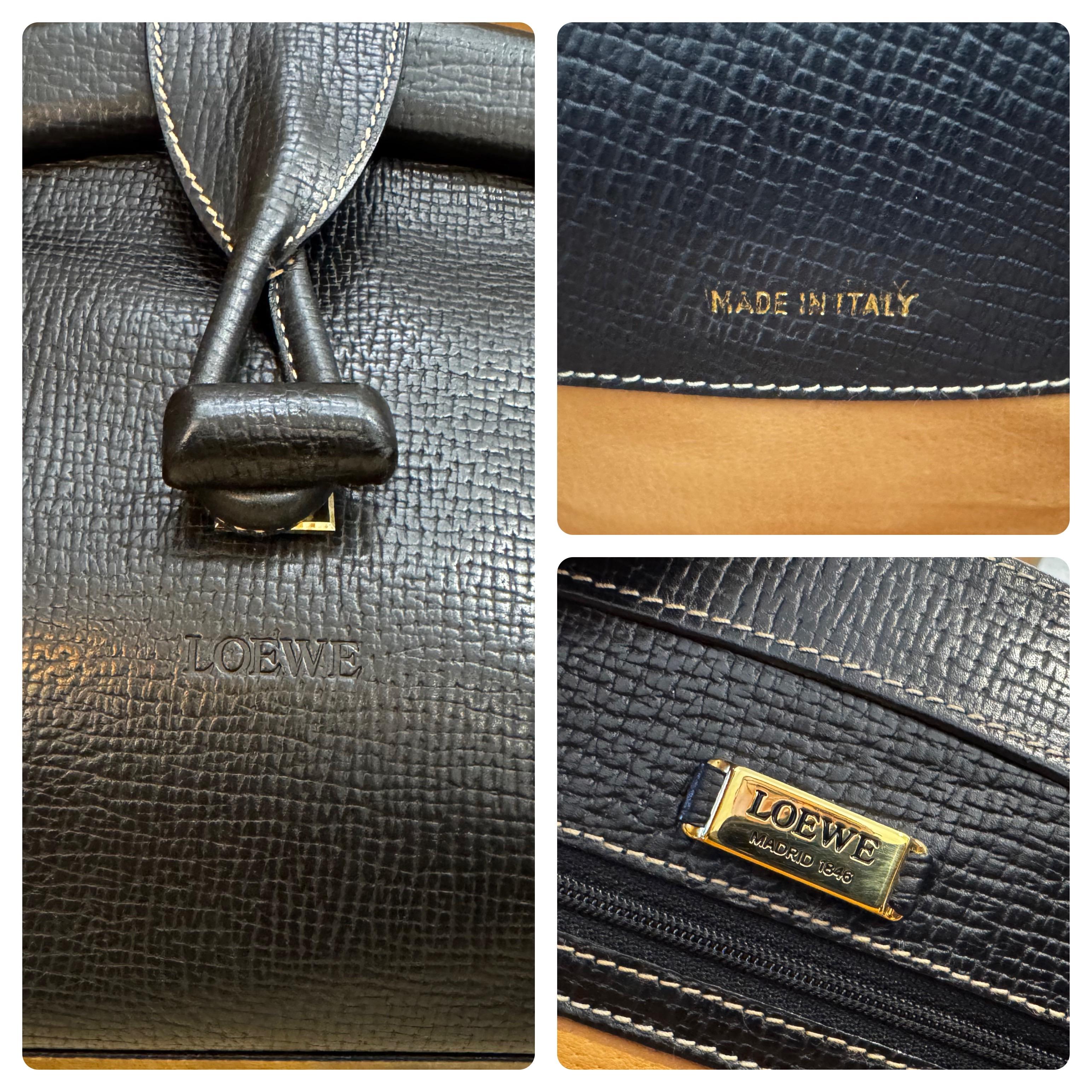 Pochette a scatola in pelle goffrata LOEWE anni 2000 Nero in vendita 4