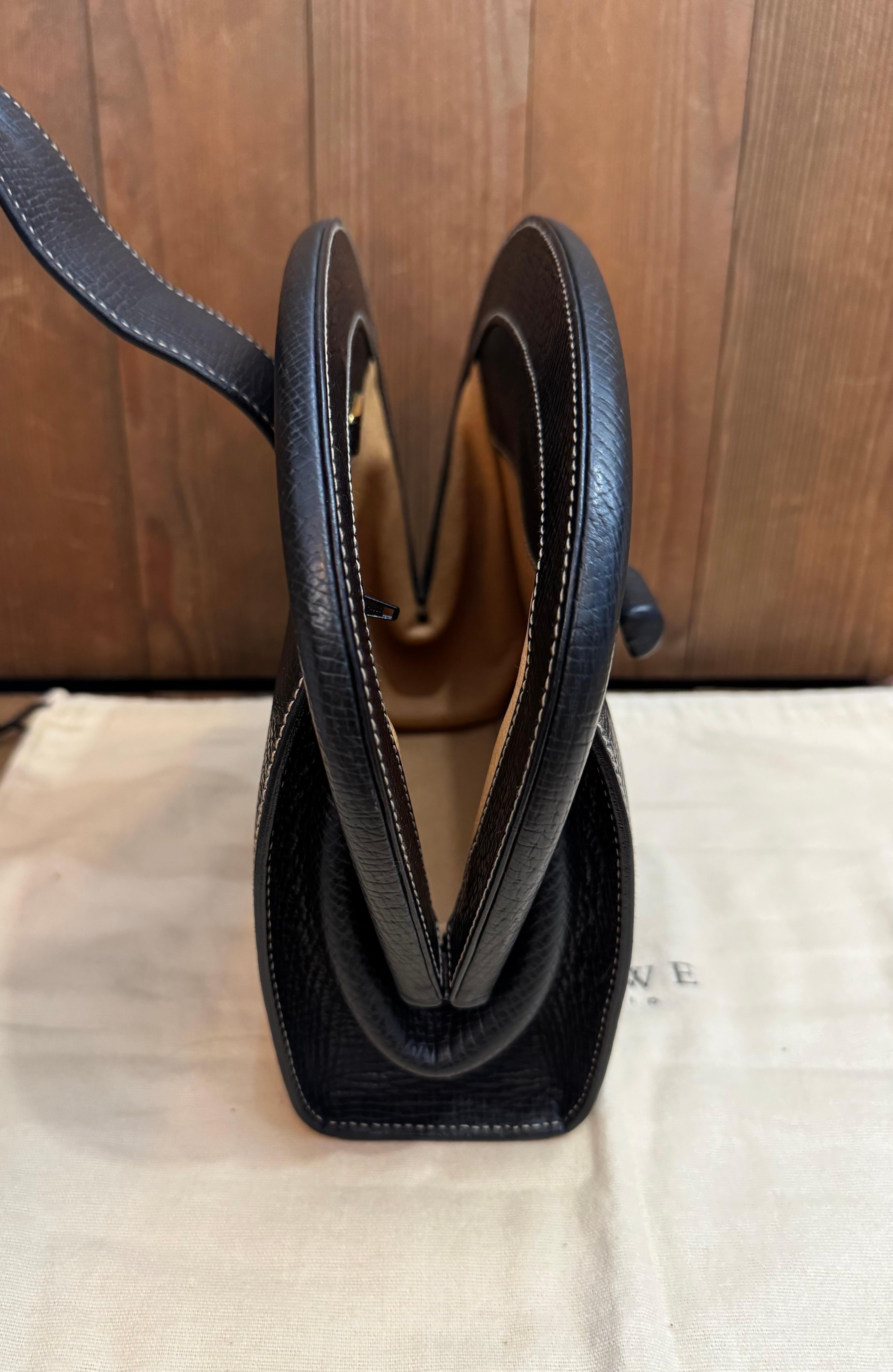 Pochette a scatola in pelle goffrata LOEWE anni 2000 Nero in vendita 5