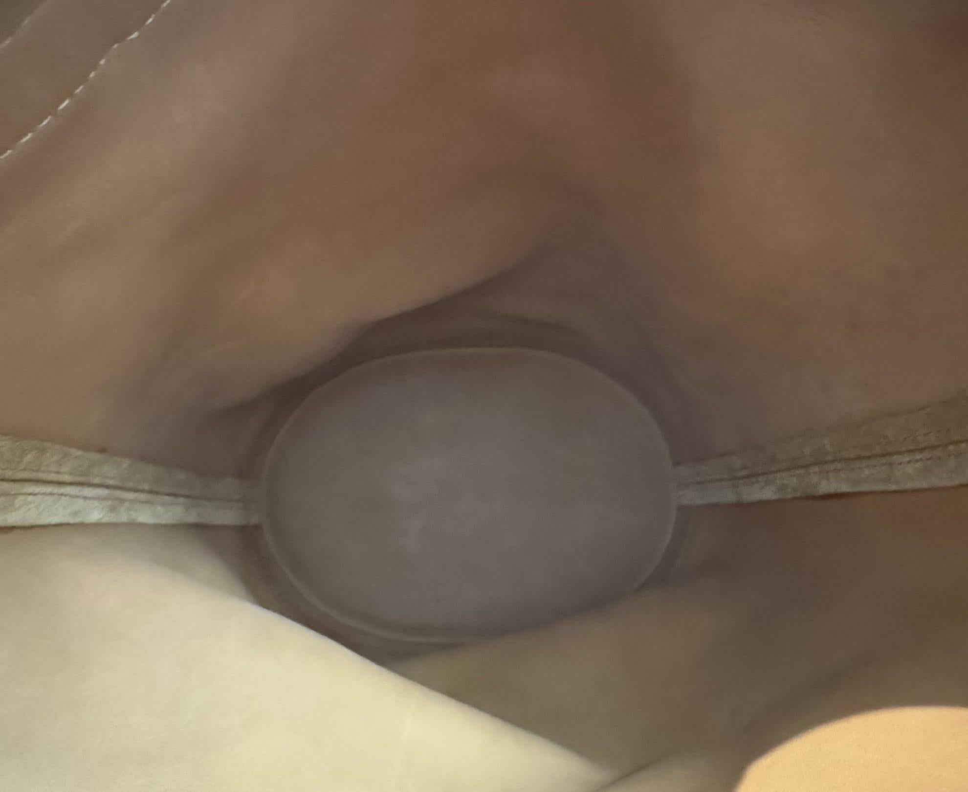 2000s Vintage LOEWE Suede Anagram Bucket Bag Brown en vente 3