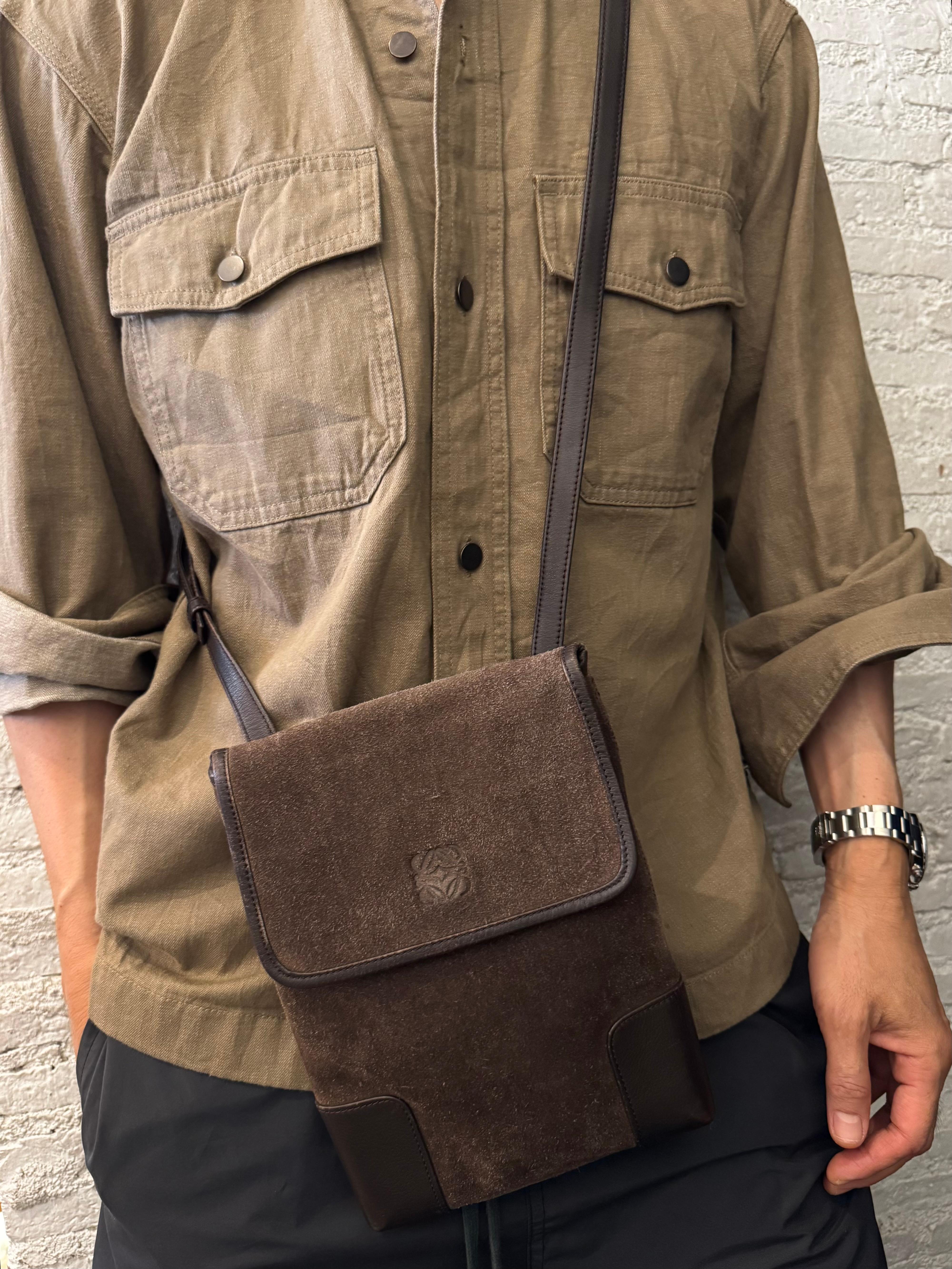 2000s Vintage LOEWE Suede Anagram Crossbody Bag Brown Unisex For Sale 5