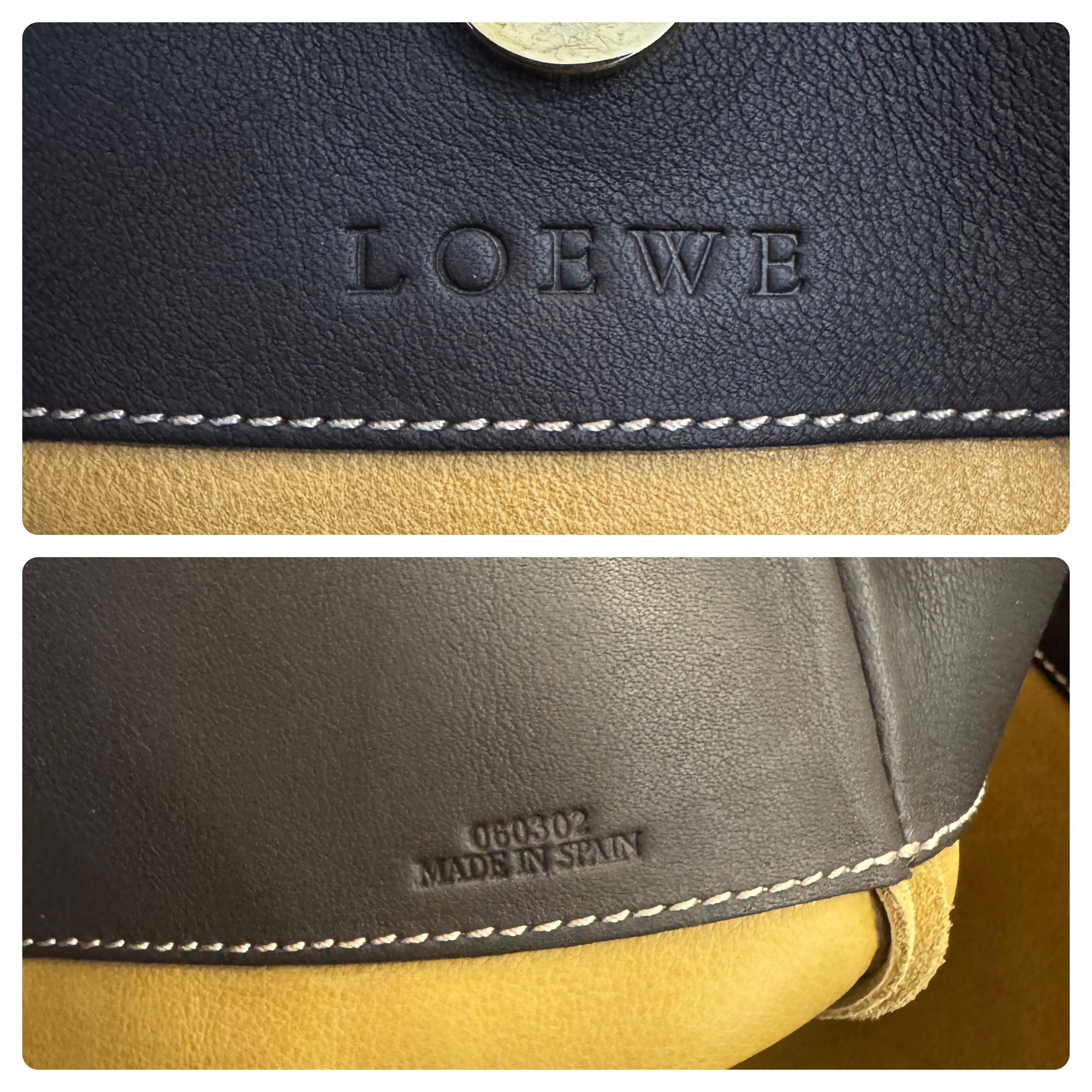 2000s Vintage LOEWE Suede Flat Tote Bag Beige Brown In Excellent Condition For Sale In Bangkok, TH