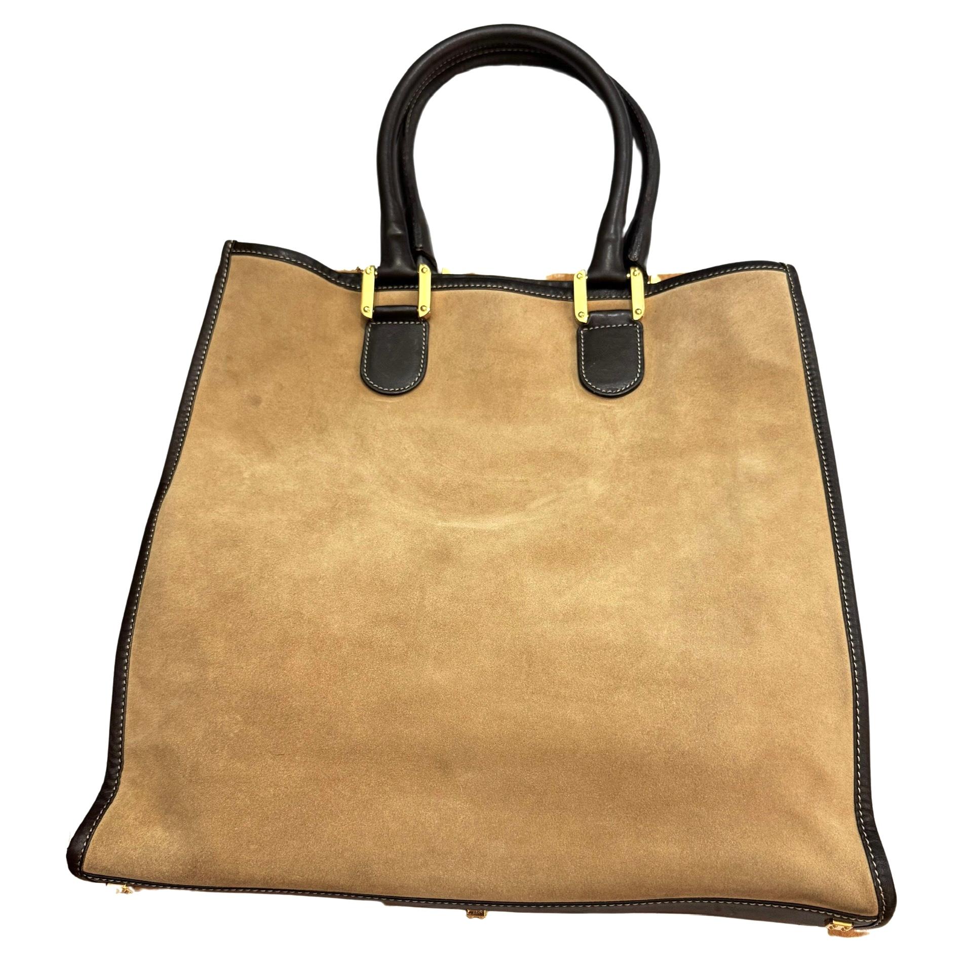 2000s Vintage LOEWE Suede Flat Tote Bag Beige Braun im Zustand „Gut“ im Angebot in Bangkok, TH