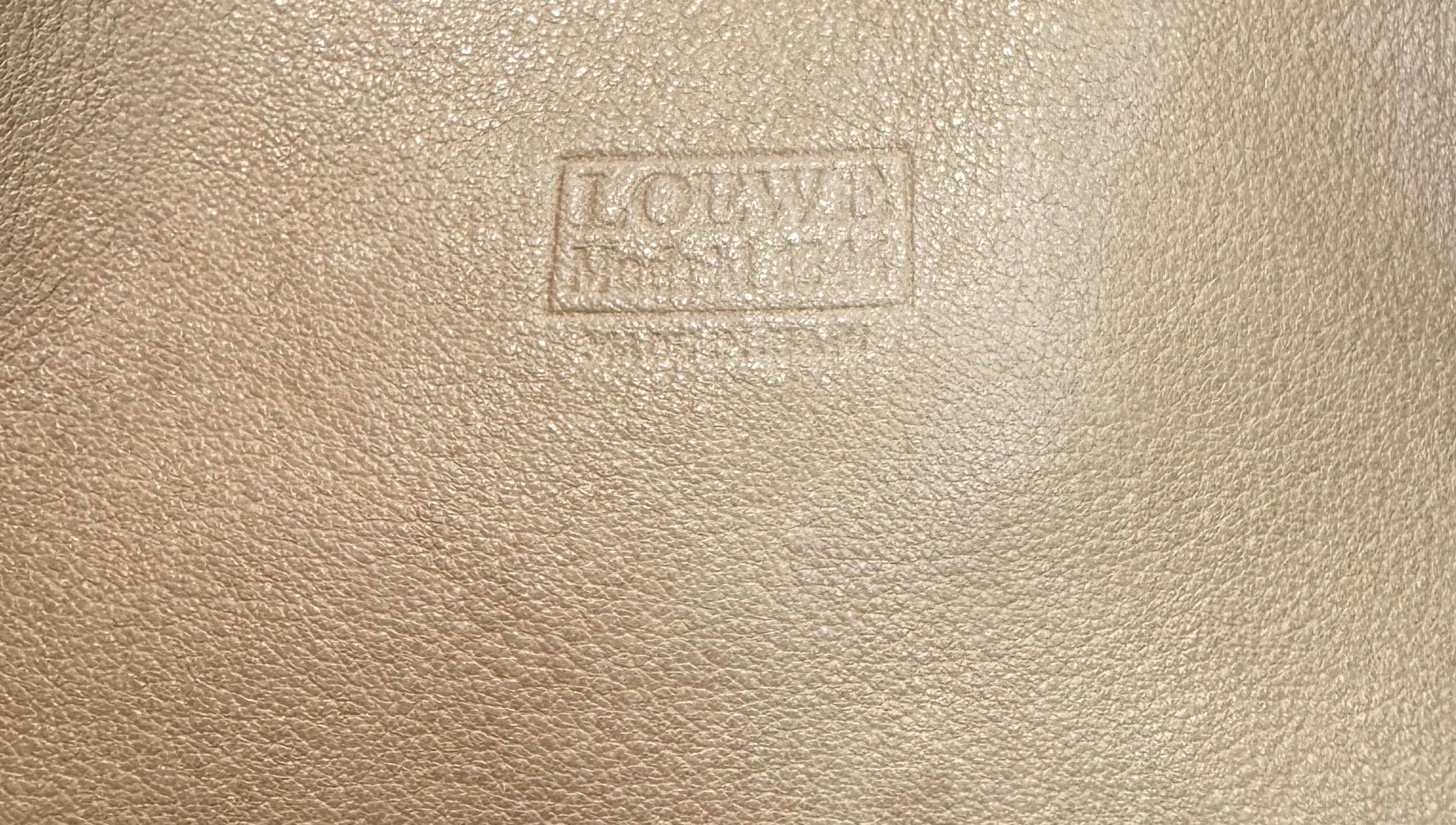 2000s Vintage LOEWE Suede Flat Tote Bag Beige Braun im Angebot 4