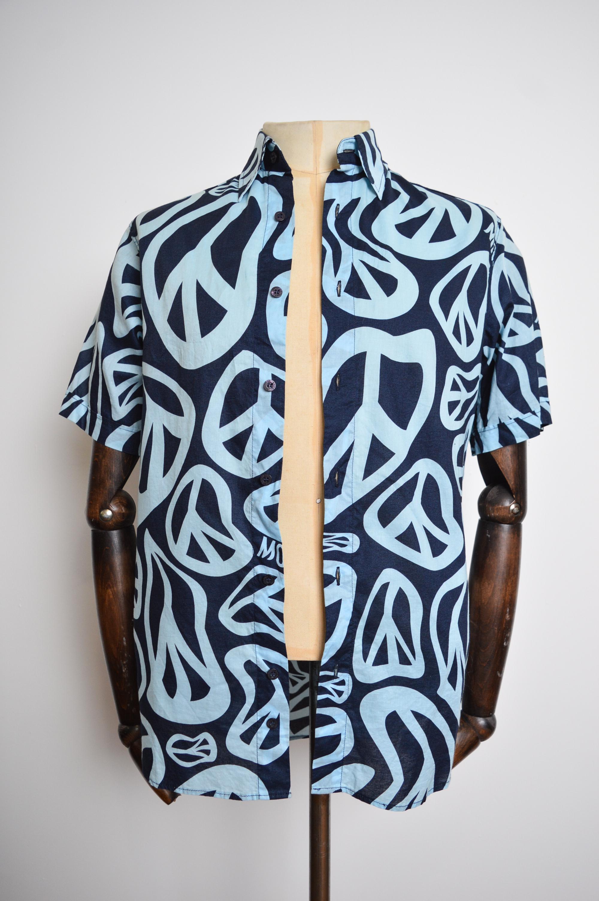 2000's Vintage MOSCHINO Blue Cotton Peace Symbol Short Sleeve Ibiza Shirt For Sale 5