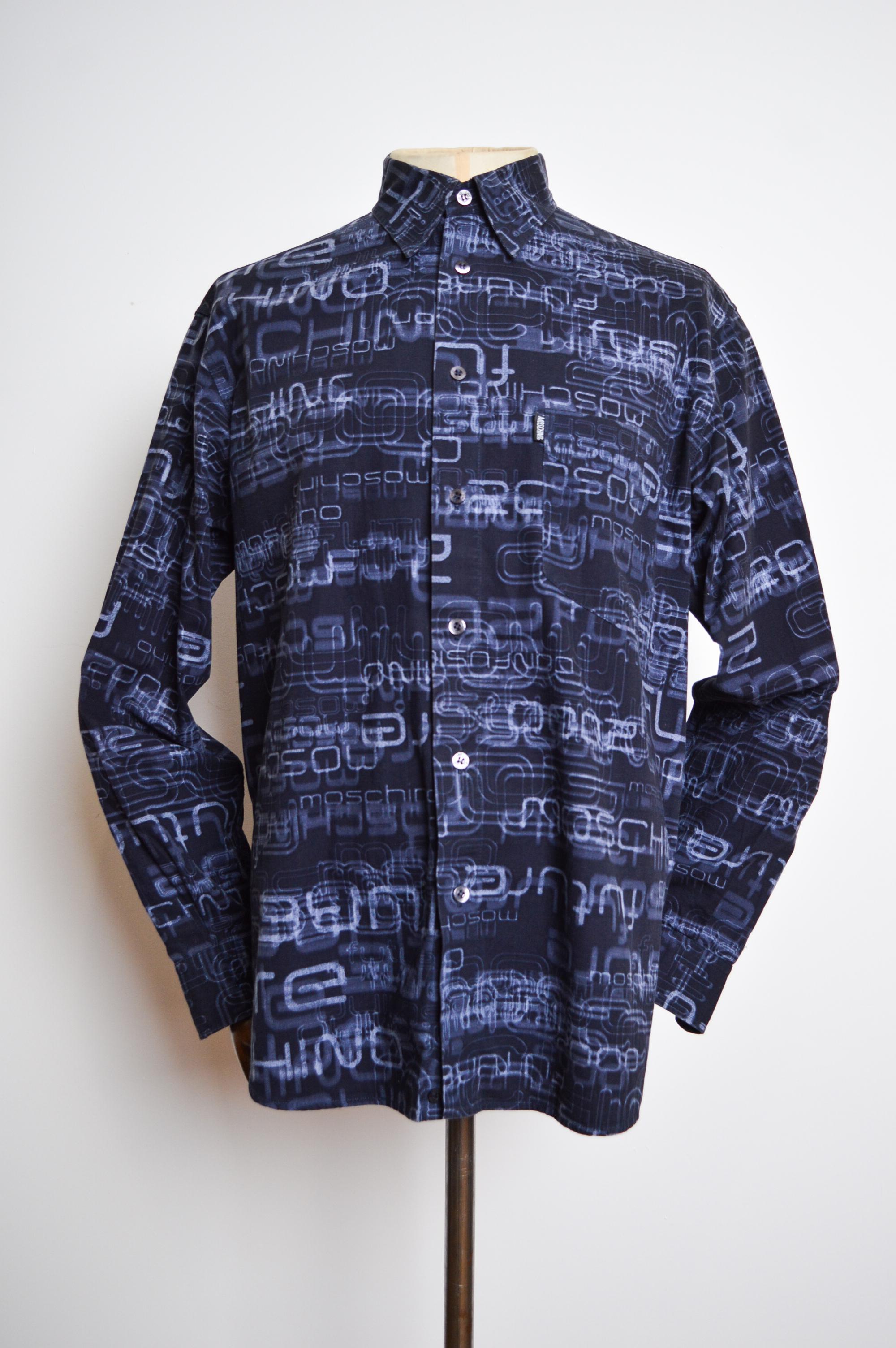 2000's Vintage MOSCHINO Off Key UK Garage Rave print Navy Blue Long Sleeve Shirt In Good Condition For Sale In Sheffield, GB