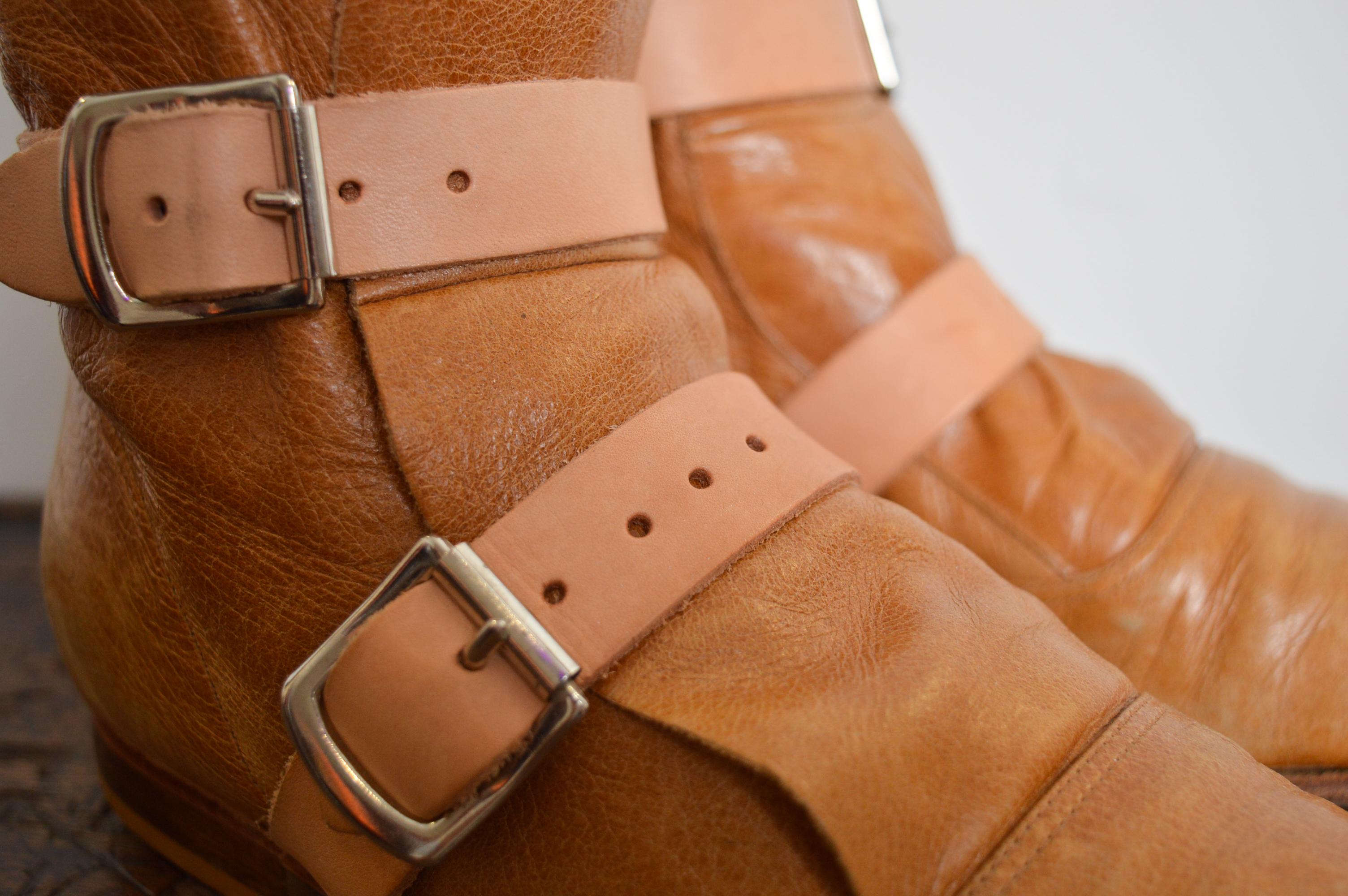 2000's Vivienne Westwood Beige Suede Tan leather buckle Knee High Pirate Boots In Good Condition For Sale In Sheffield, GB