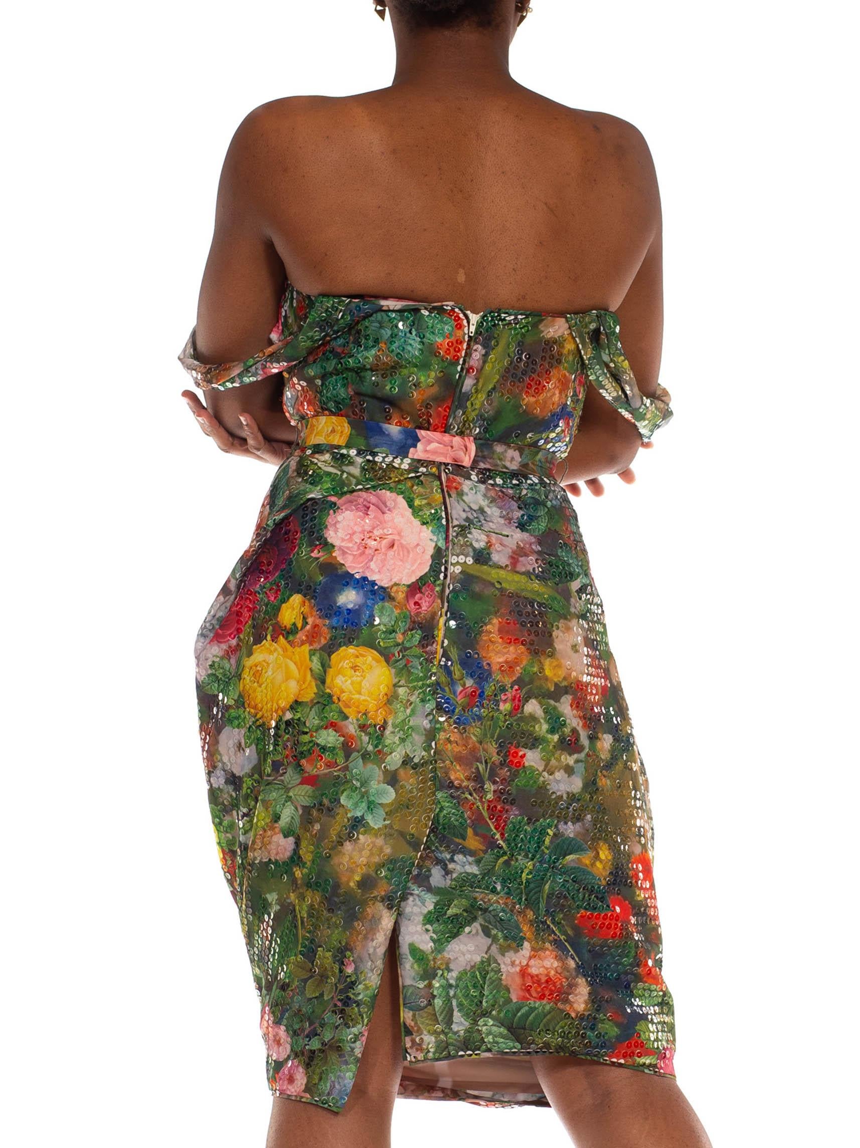 2000S VIVIENNE WESTWOOD Verde Floral Gasa Poliéster Sobre Estampado Lentejuelas St en Excelente Estado en New York, NY