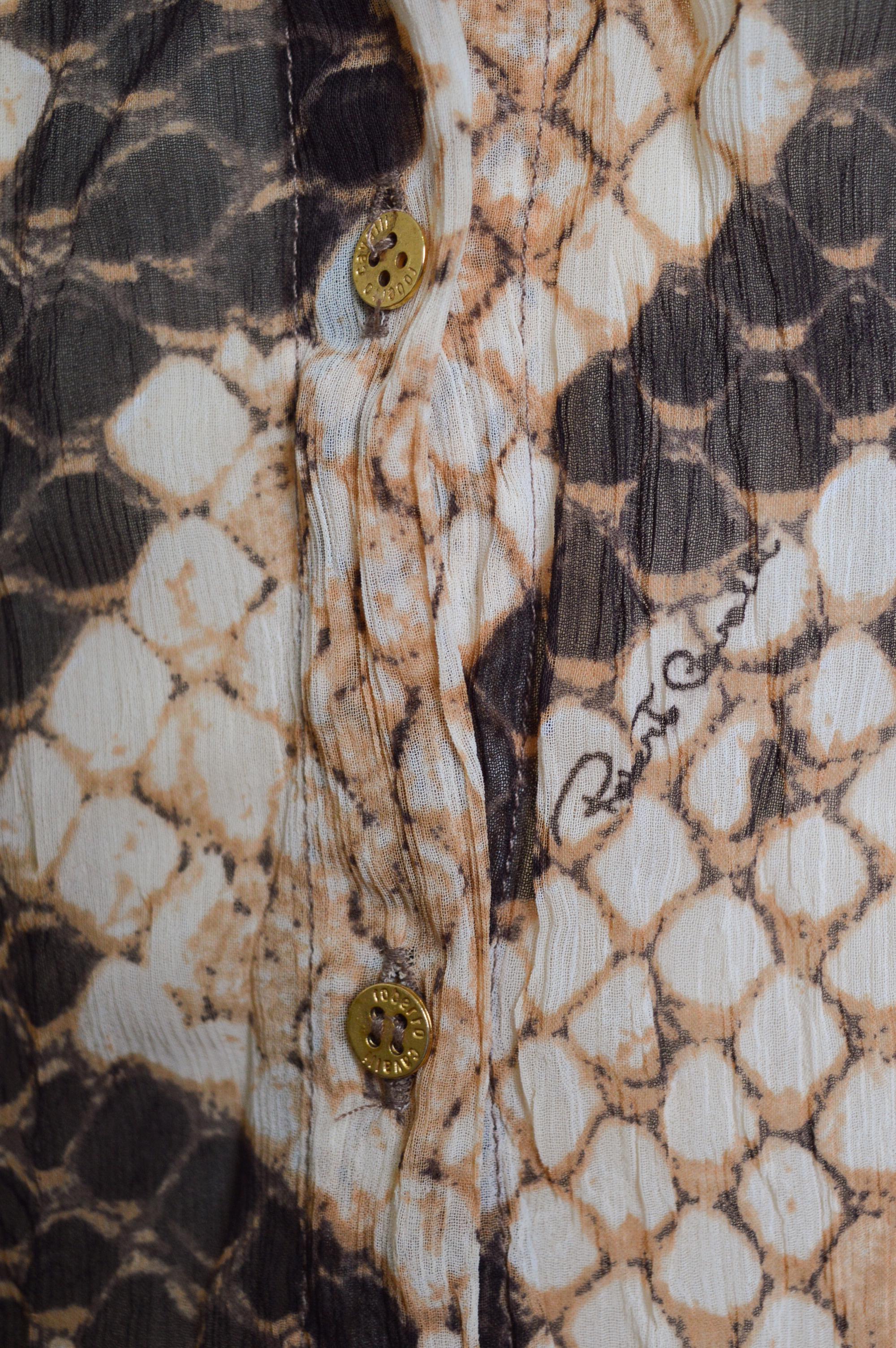 2000's Y2k Roberto Cavalli Vintage Snakeskin Silk Shirt & Low rise Skirt Set For Sale 3