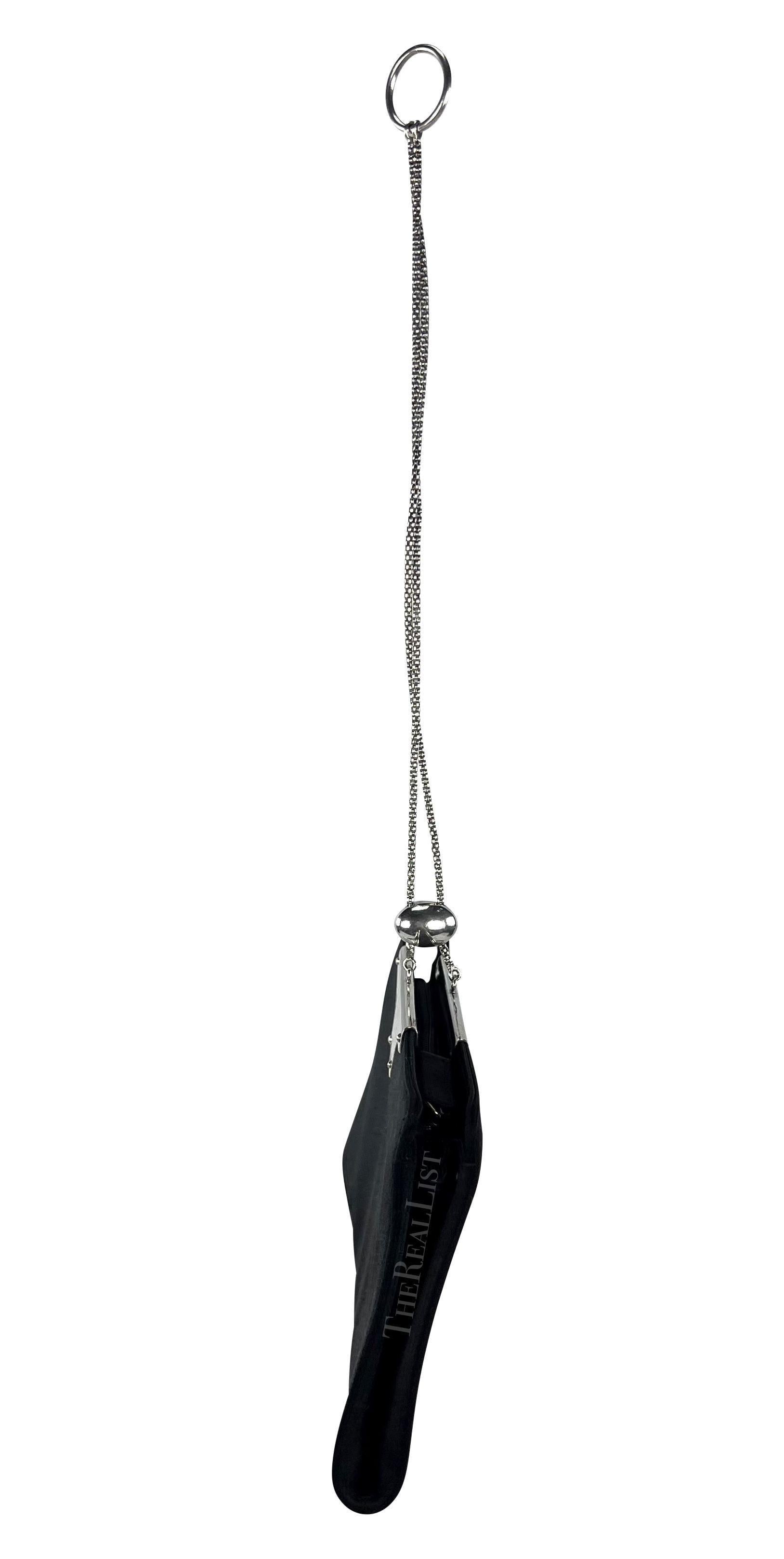 2000er Jahre Yves Saint Laurent Abend-Clutch aus schwarzem Satin und Sterlingsilber (Schwarz) im Angebot