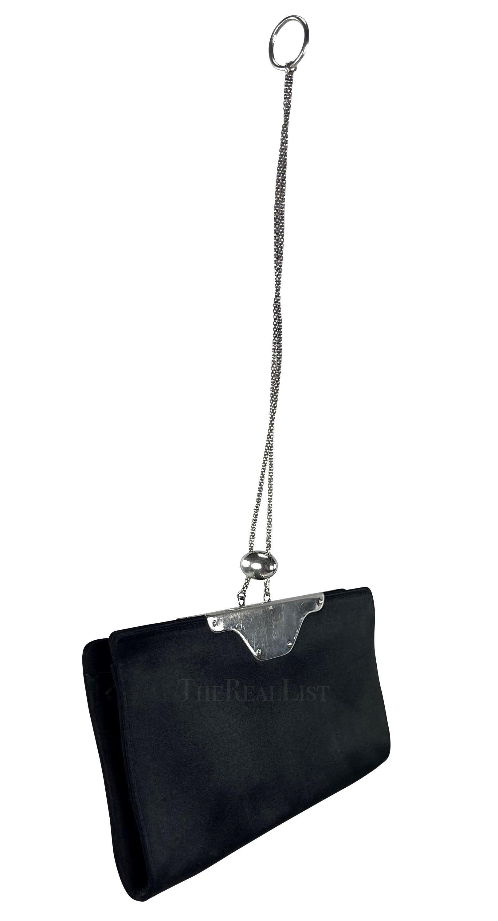 2000er Jahre Yves Saint Laurent Abend-Clutch aus schwarzem Satin und Sterlingsilber im Zustand „Relativ gut“ im Angebot in West Hollywood, CA