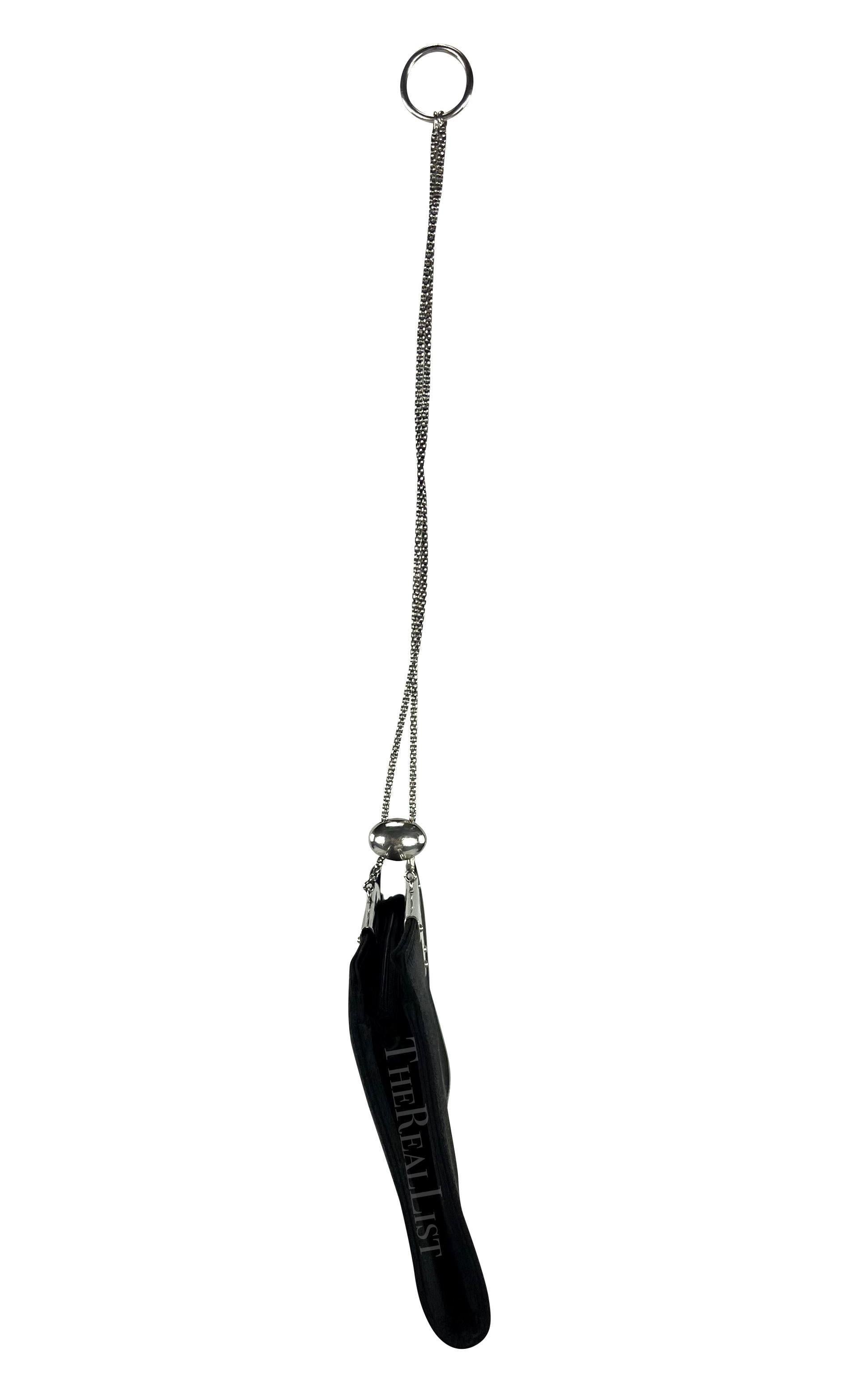 2000er Jahre Yves Saint Laurent Abend-Clutch aus schwarzem Satin und Sterlingsilber im Angebot 1