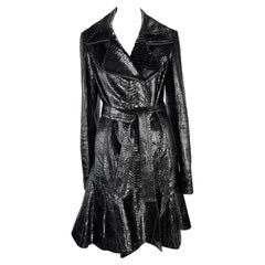 2000s Yves Saint Laurent by Tom Ford Abrigo negro de piel de pitón con dobladillo acampanado