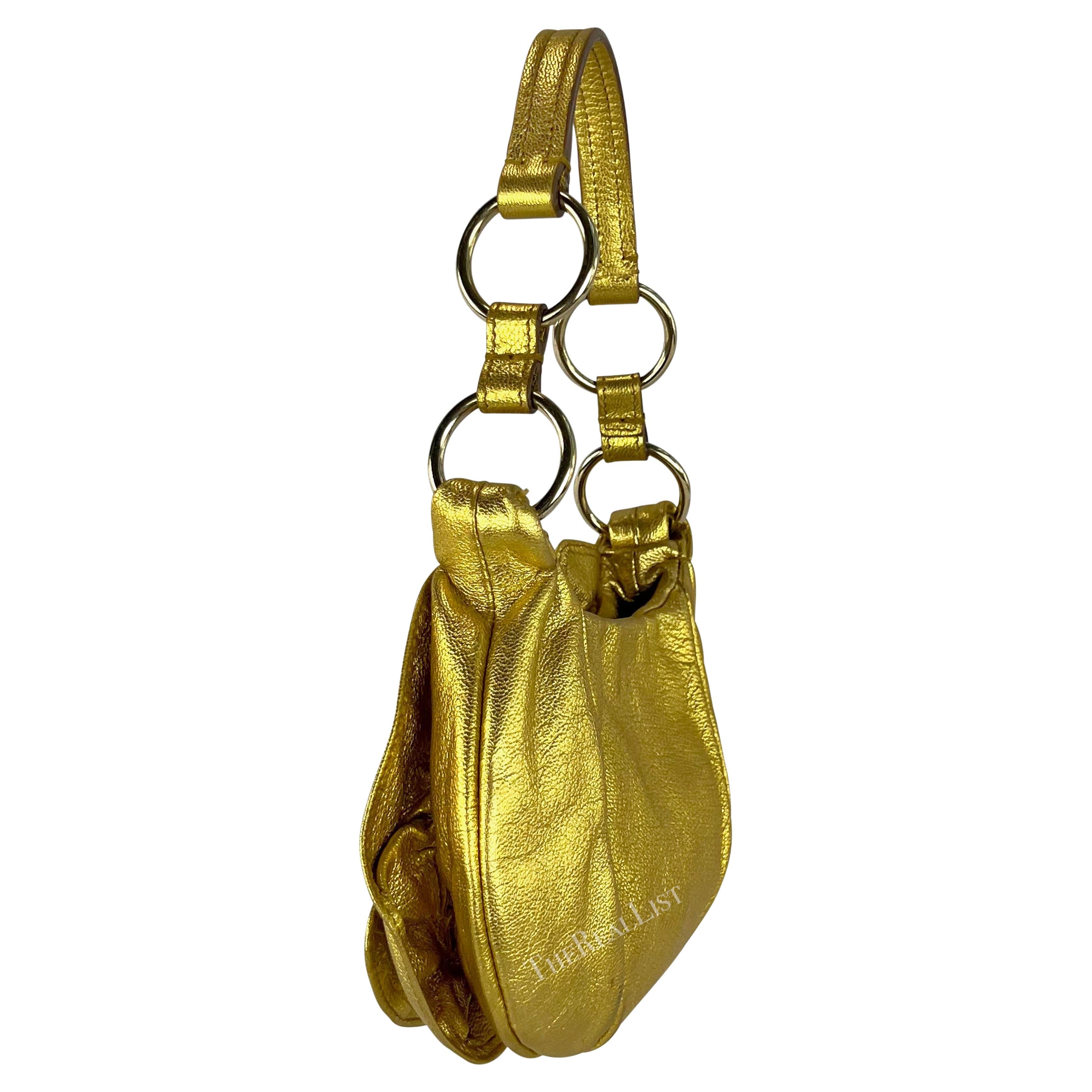 2000er Jahre Yves Saint Laurent by Tom Ford Gold Metallic Leder-Minitasche mit Blumenmuster aus Leder Damen im Angebot