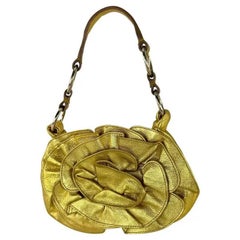 2000er Jahre Yves Saint Laurent by Tom Ford Gold Metallic Leder-Minitasche mit Blumenmuster aus Leder