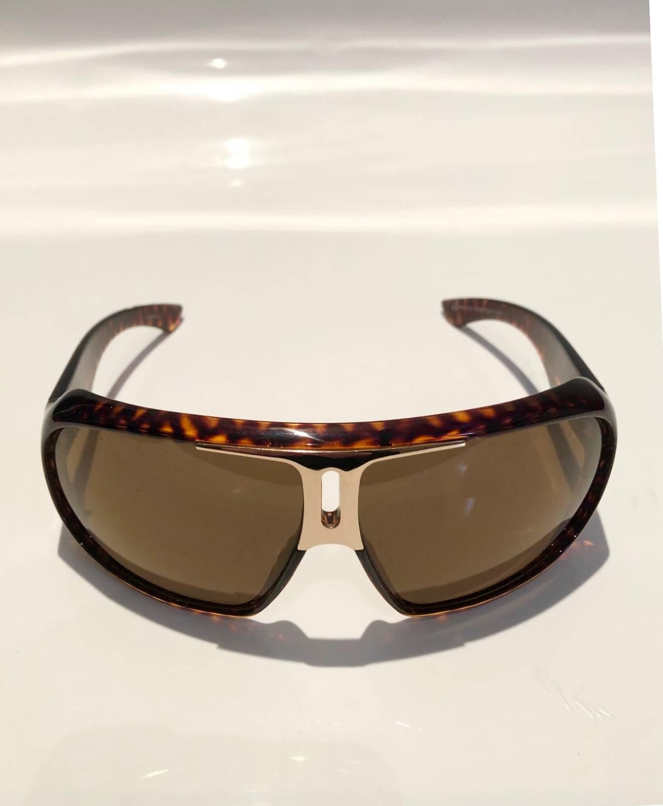 2000er Jahre Yves Saint Laurent Havana Braun 2199/s Maske Sonnenbrille für Damen oder Herren