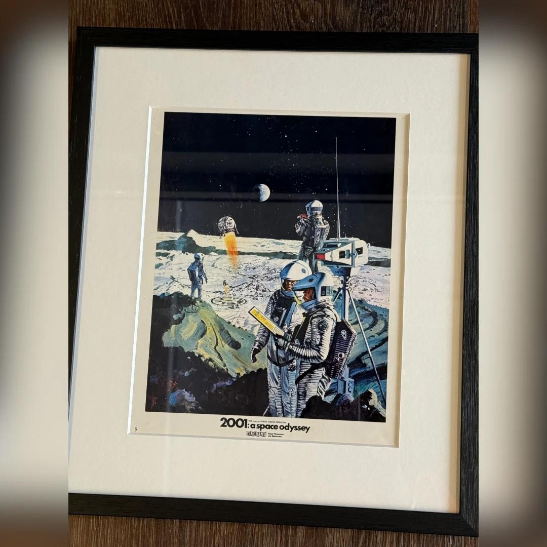 2001: A Space Odyssey (1968) - Framed
Photo Still (8 X 10 Inches)

Original Front-of-House Card #9.

An original 1968 UK front-of-house card issued by MGM for 2001: A Space Odyssey, exclusively for use in Cinerama cinemas. This stunning full-colour